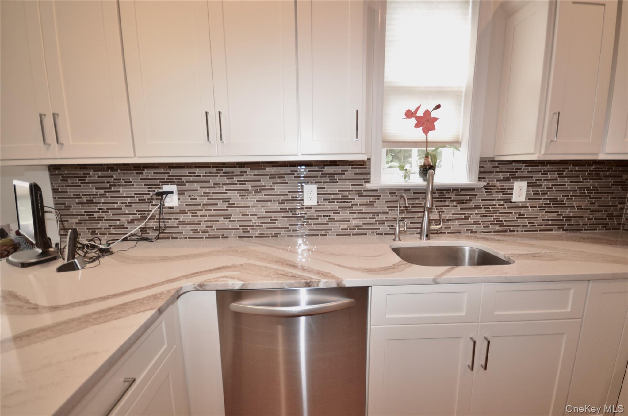 #6 photo, 679 Balfour Place, サフォーク郡 Melville , NY 11747