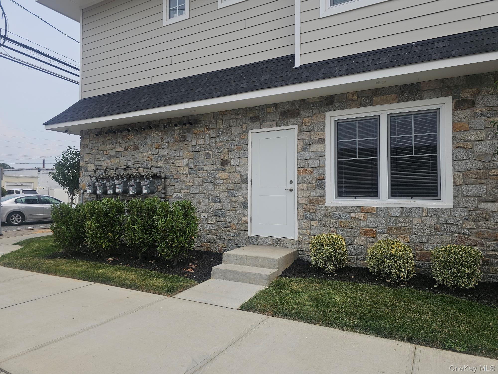 #13 photo, 400 Oak Street, Copiague , NY 11726
