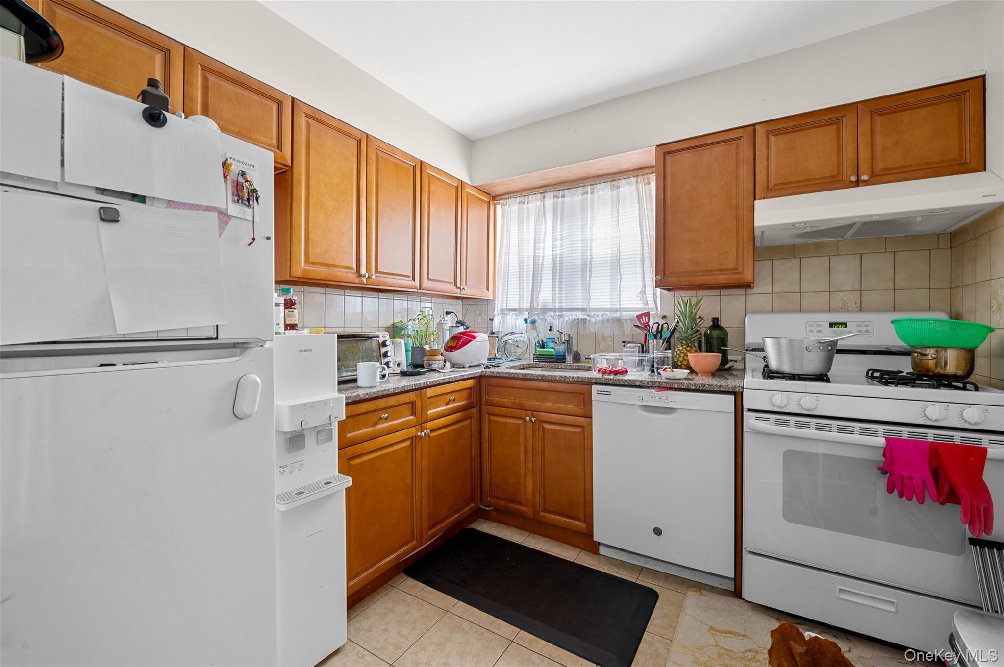 #7 photo, 206-16 45th Road, Bayside , NY 11361