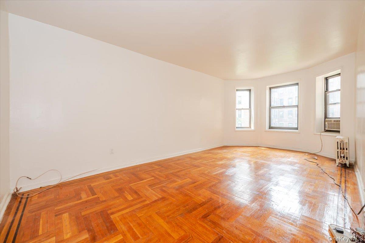 #3 photo, 758 Brady Court, ブロンクス区 Bronx , NY 10462