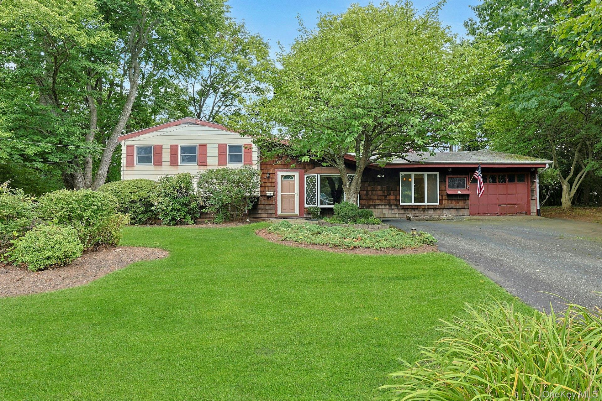 #1 photo, 11 Birchwood Court, Blauvelt , NY 10913