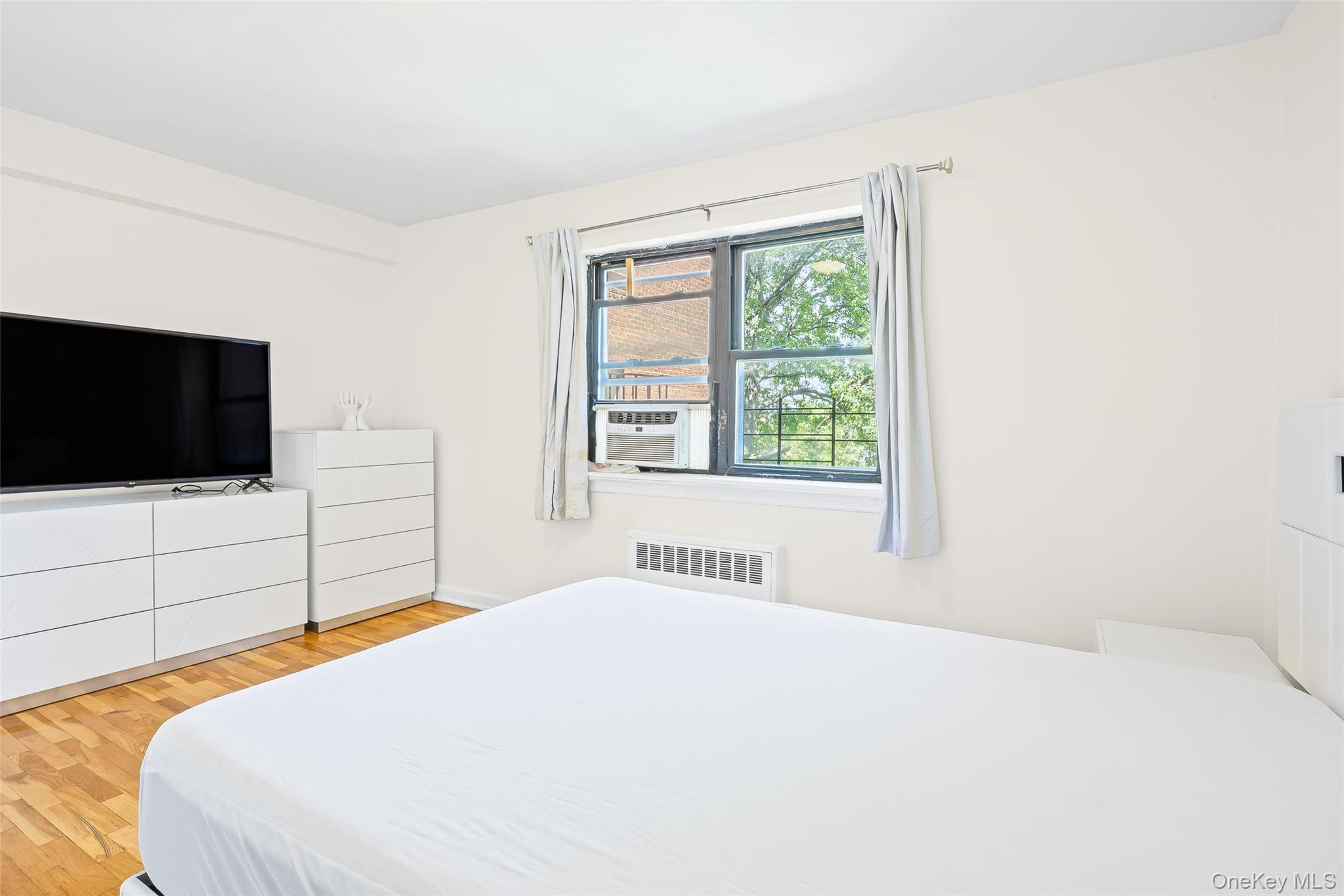 #8 photo, 147-10 84th Road, クイーンズ区 Briarwood , NY 11435