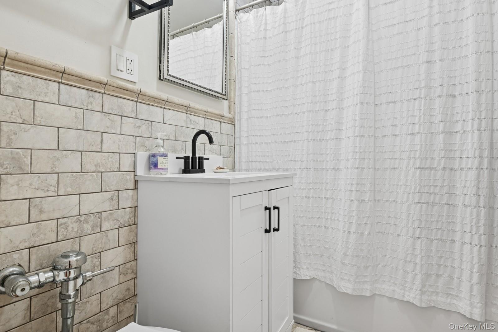 #15 photo, 410 E Broadway, Long Beach , NY 11561