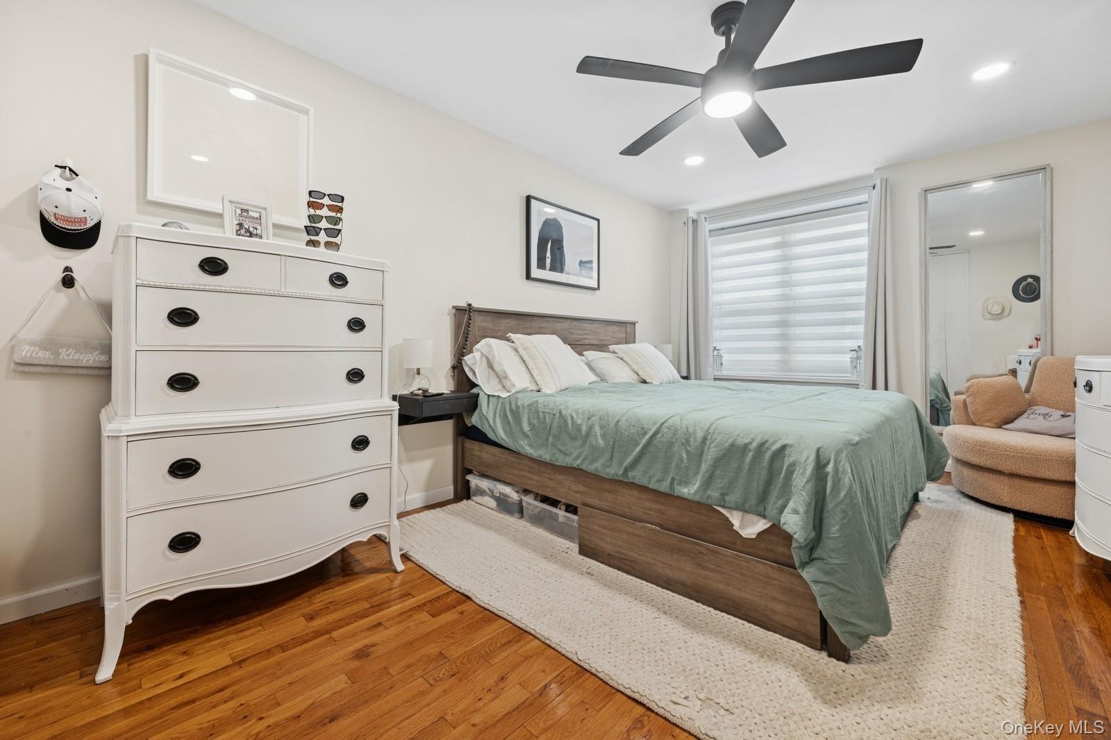 #16 photo, 410 E Broadway, Long Beach , NY 11561