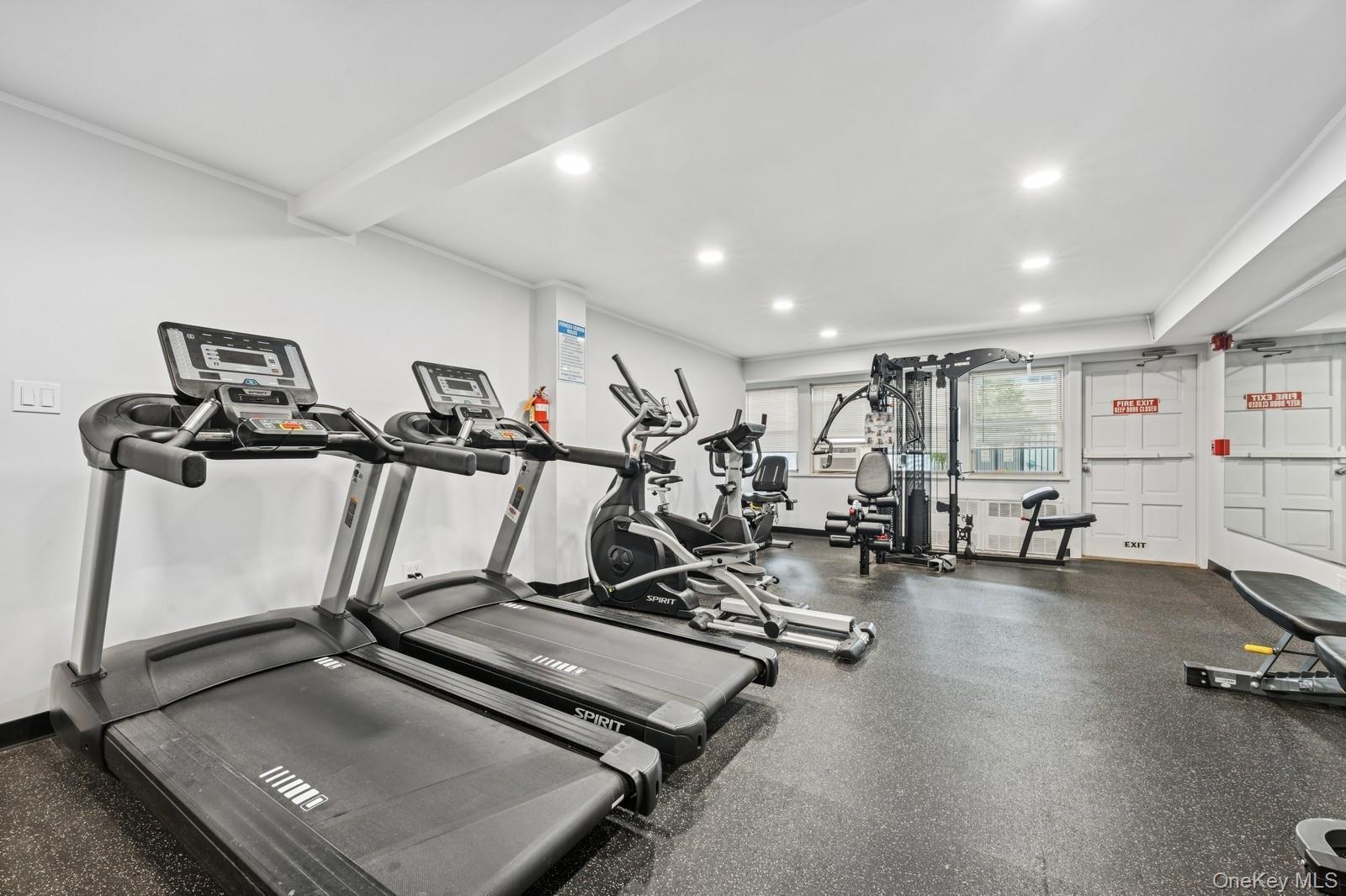 #19 photo, 410 E Broadway, Long Beach , NY 11561