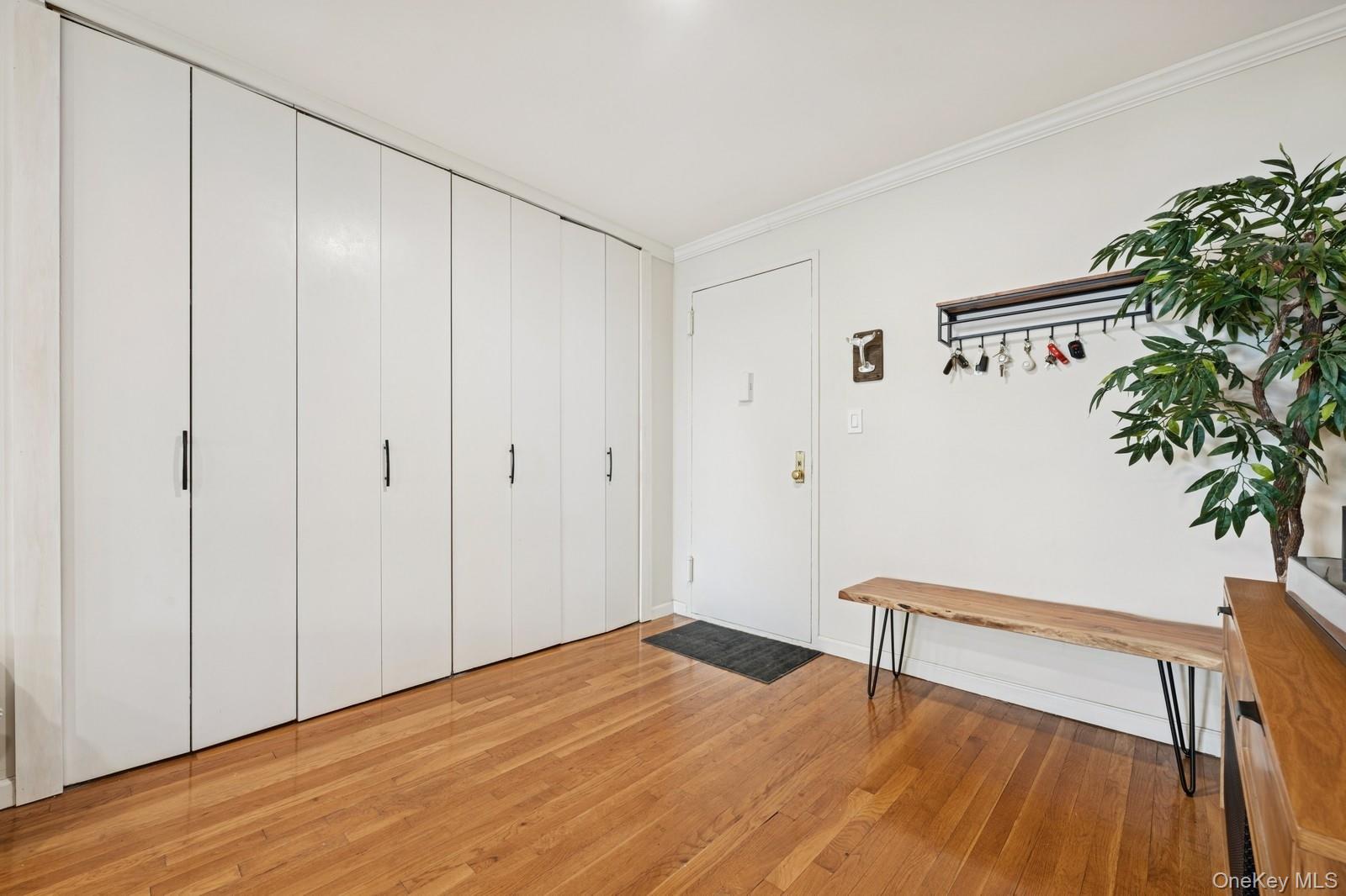 #5 photo, 410 E Broadway, Long Beach , NY 11561