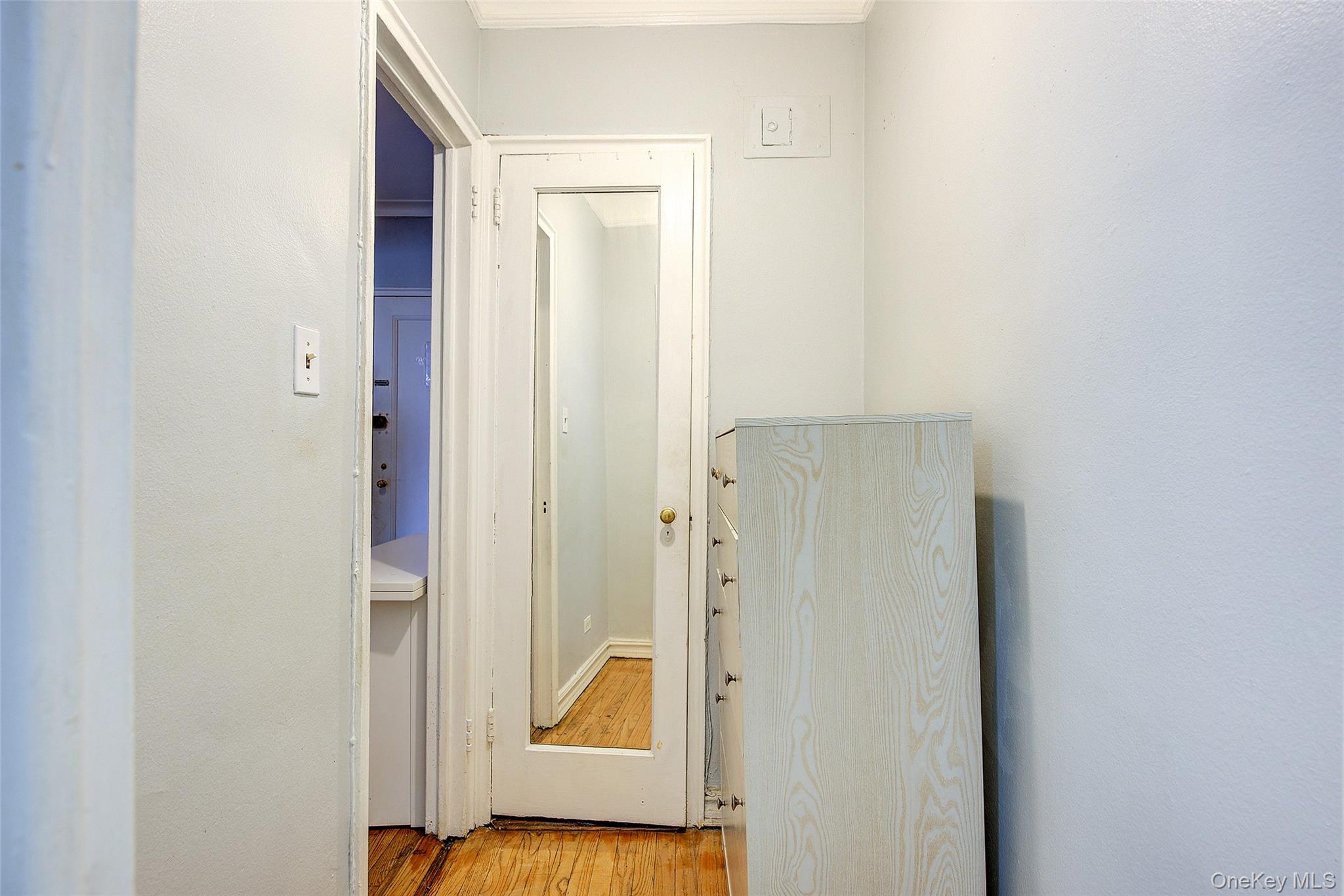 #14 photo, 77-14 113th Street, クイーンズ区 Forest Hills , NY 11375