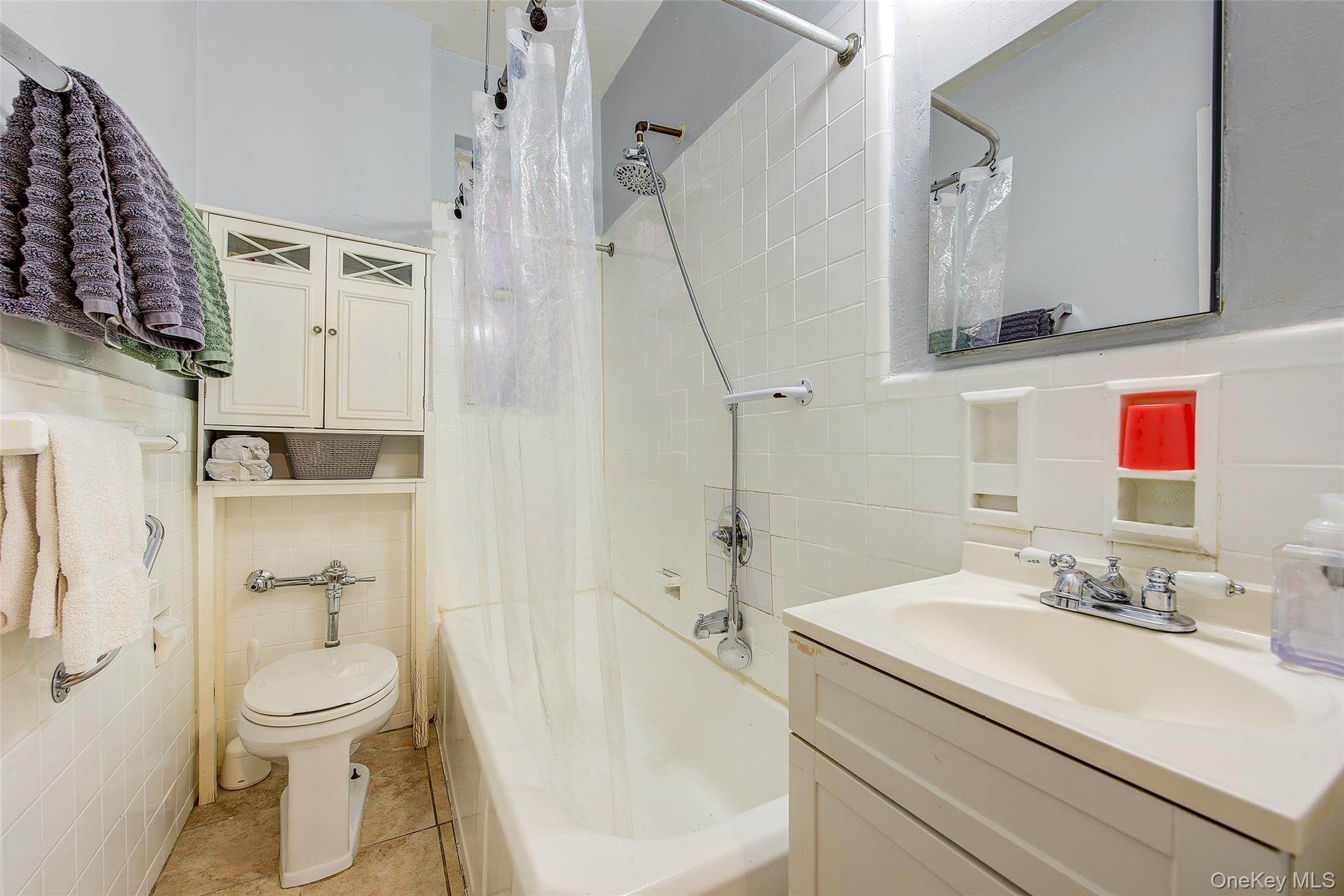 #15 photo, 77-14 113th Street, クイーンズ区 Forest Hills , NY 11375