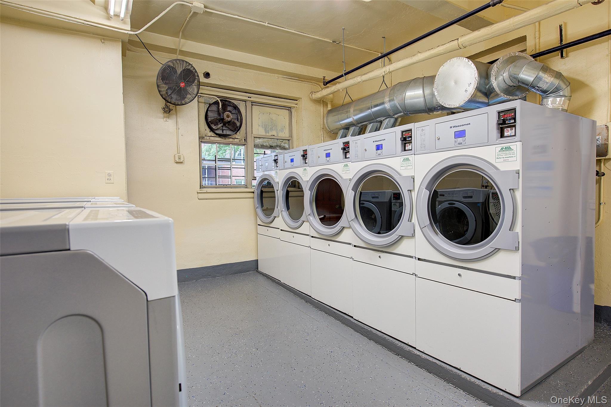 #19 photo, 77-14 113th Street, クイーンズ区 Forest Hills , NY 11375