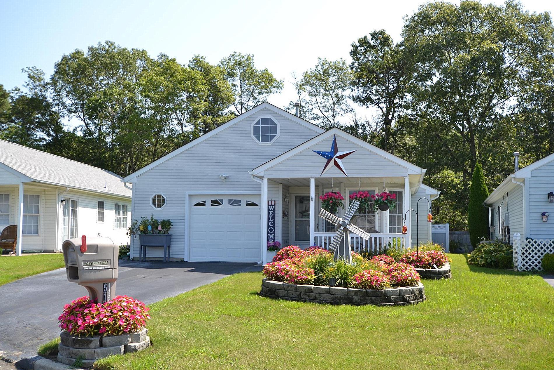 #1 photo, 5188 Village Circle, 东长岛 Manorville , NY 11949