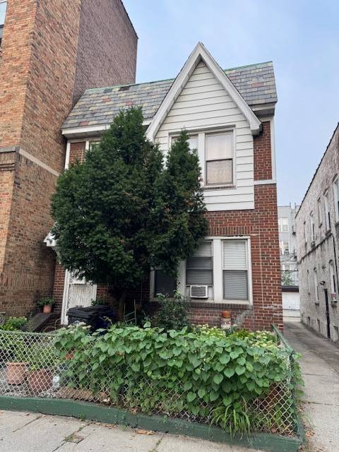 #1 photo, 3529 28th St, Astoria , NY 11106