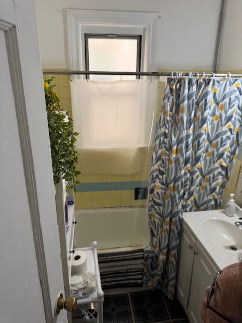 #22 photo, 3529 28th St, Astoria , NY 11106