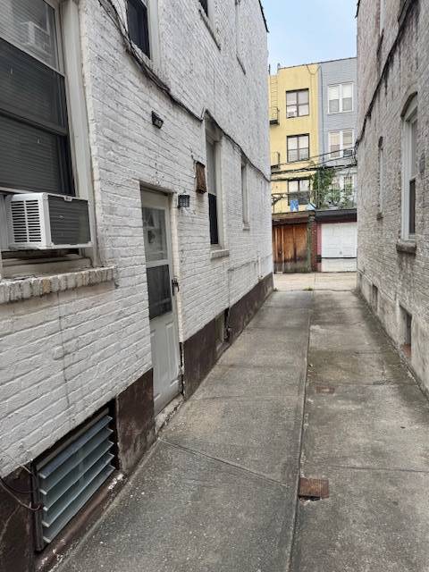 #5 photo, 3529 28th St, Astoria , NY 11106