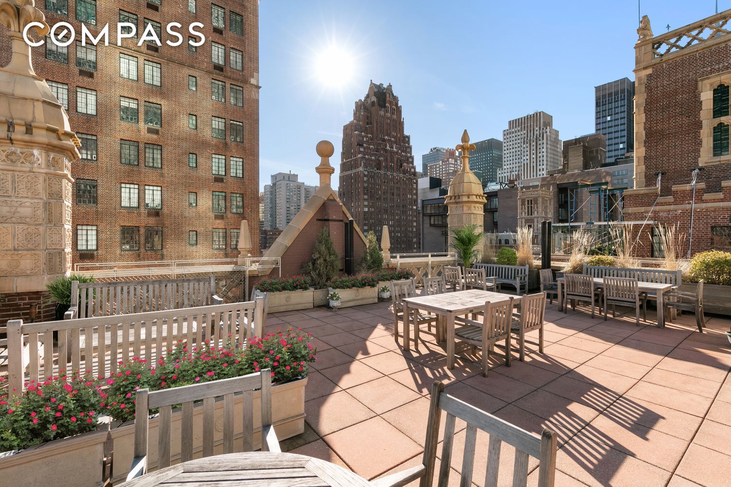 #15 photo, 333 E 43rd Street, マンハッタン Midtown East , NY 10017