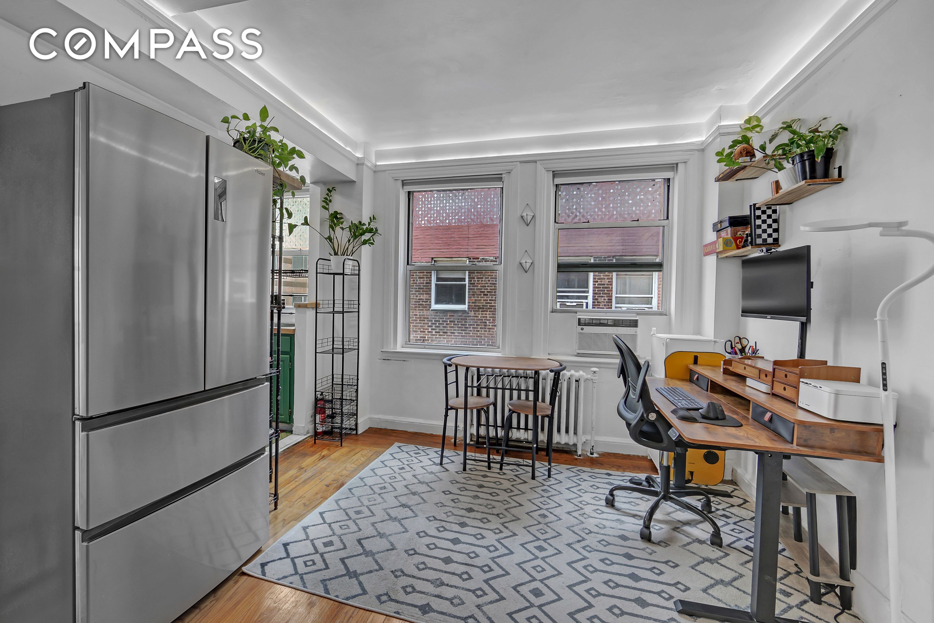 #3 photo, 333 E 43rd Street, マンハッタン Midtown East , NY 10017