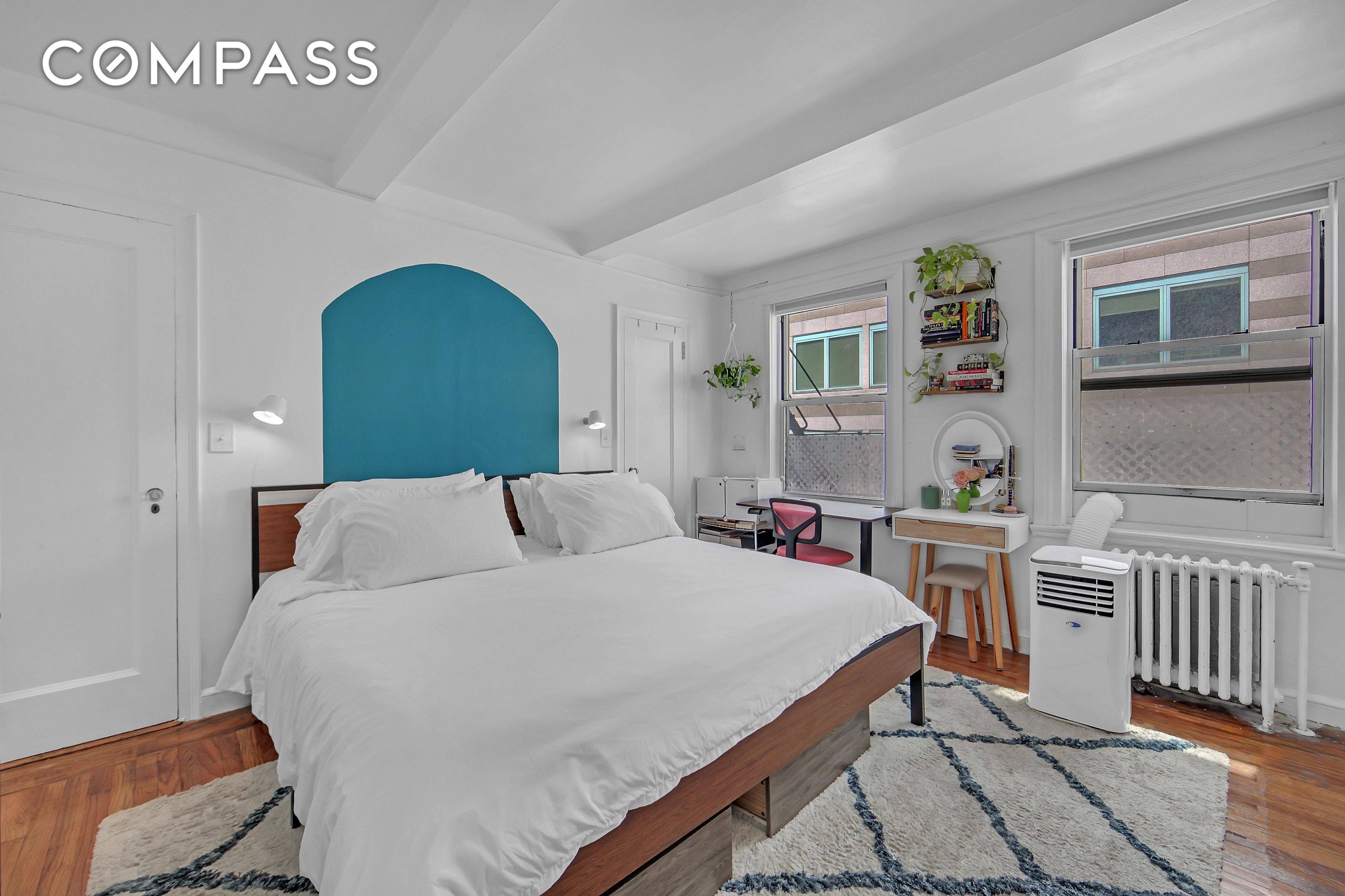 #8 photo, 333 E 43rd Street, マンハッタン Midtown East , NY 10017