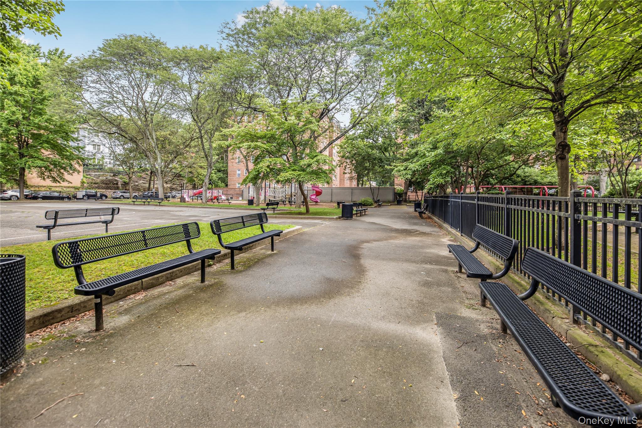 #18 photo, 1 Vincent Road, Bronxville , NY 10708