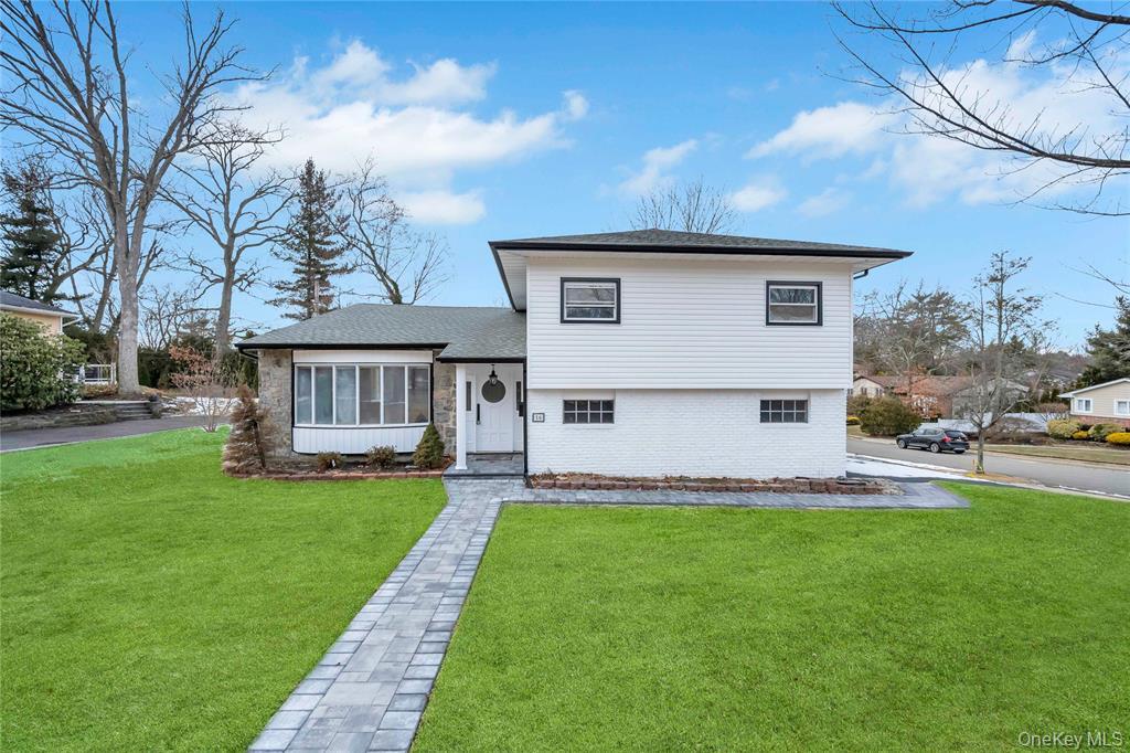 #3 photo, 16 Huckleberry Lane, Oyster Bay , NY 11771