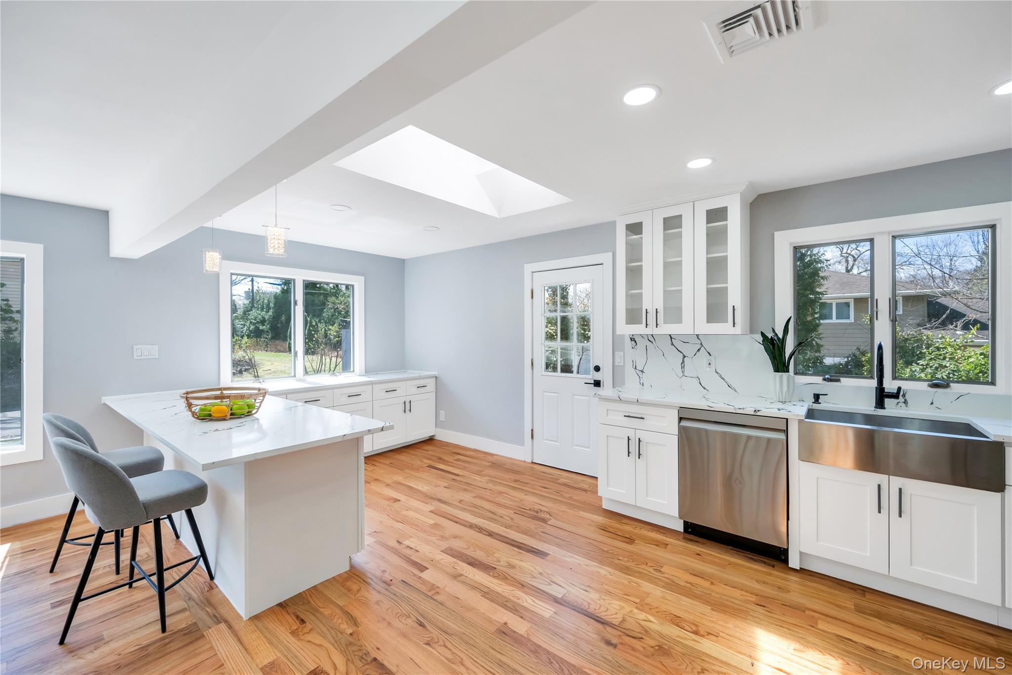 #8 photo, 16 Huckleberry Lane, Oyster Bay , NY 11771