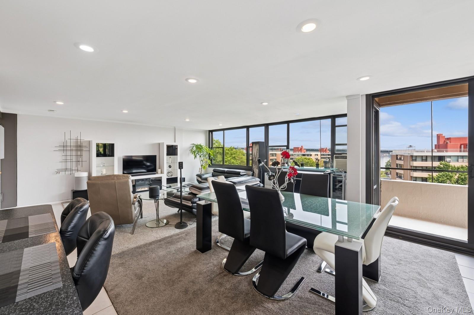 #7 photo, 162-40 9th Avenue, Beechhurst , NY 11357