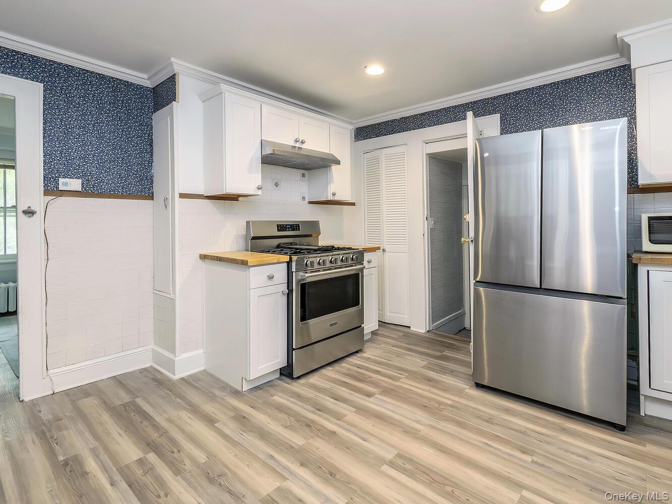 #16 photo, 60 Grove Street, Glenwood Landing , NY 11547