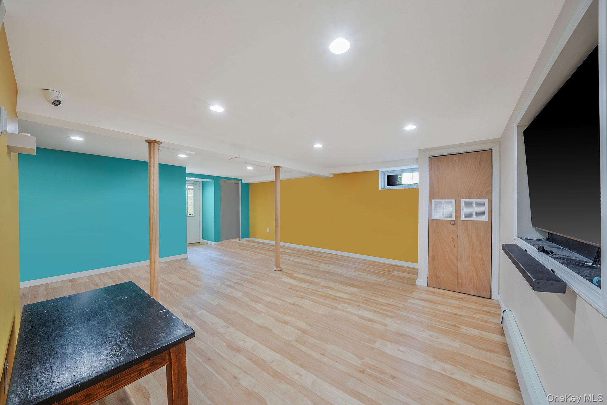 #18 photo, 76 Bellmore Road, East Meadow , NY 11554