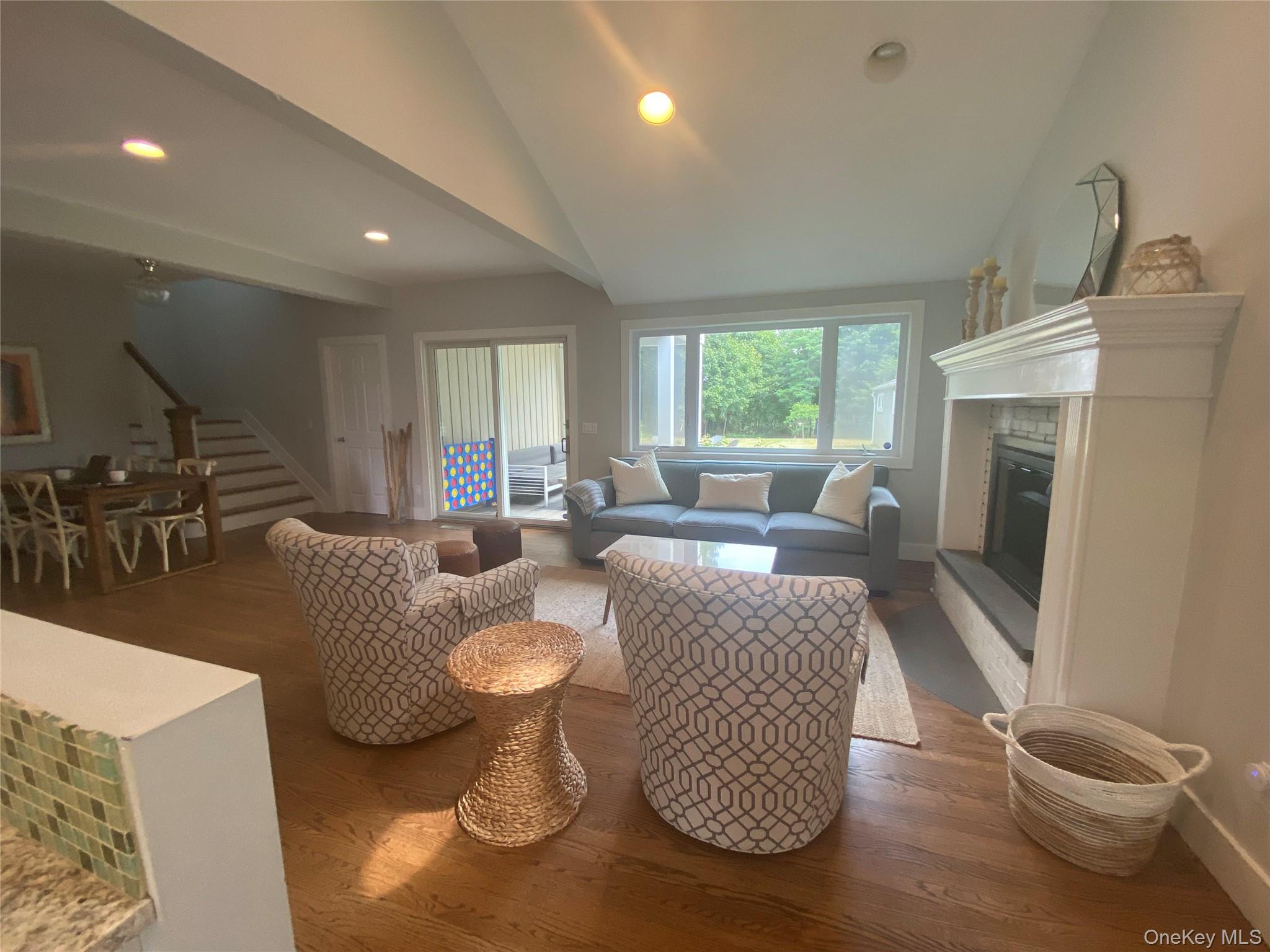 #11 photo, 19 West End Avenue, サフォーク郡 East Quogue , NY 11942