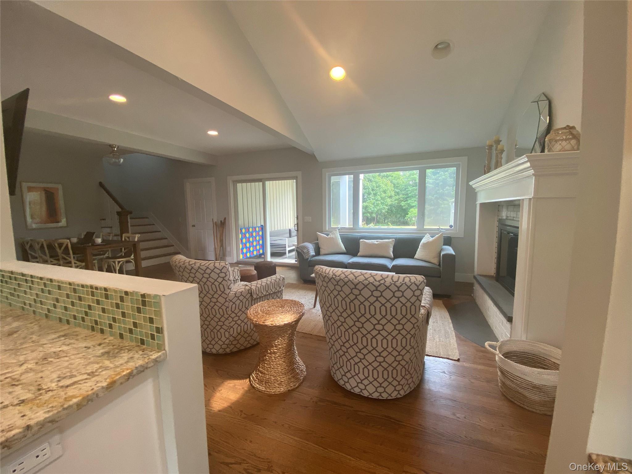 #14 photo, 19 West End Avenue, サフォーク郡 East Quogue , NY 11942