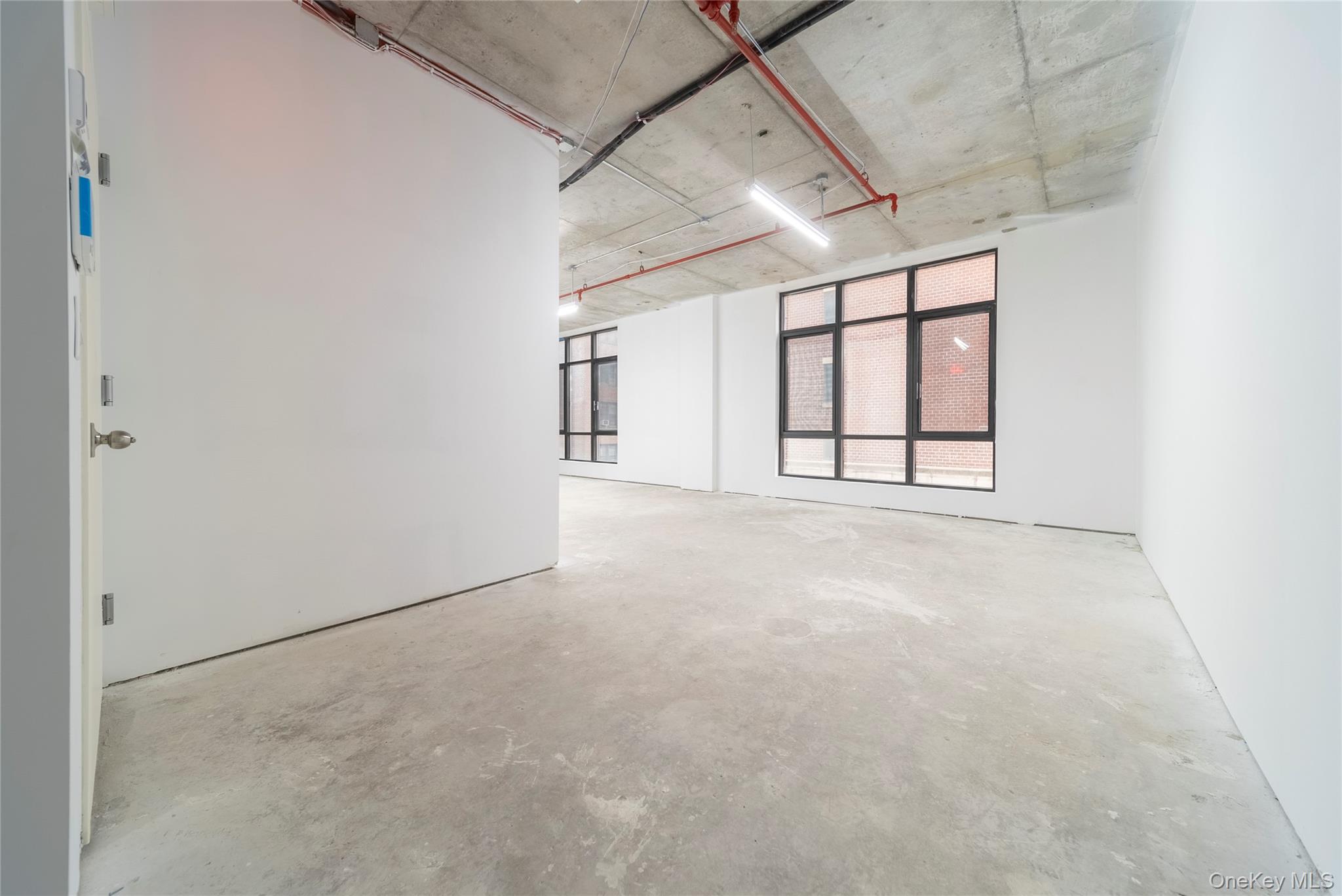 #2 photo, 124-28 Queens Boulevard, クイーンズ区 Kew Gardens , NY 11415