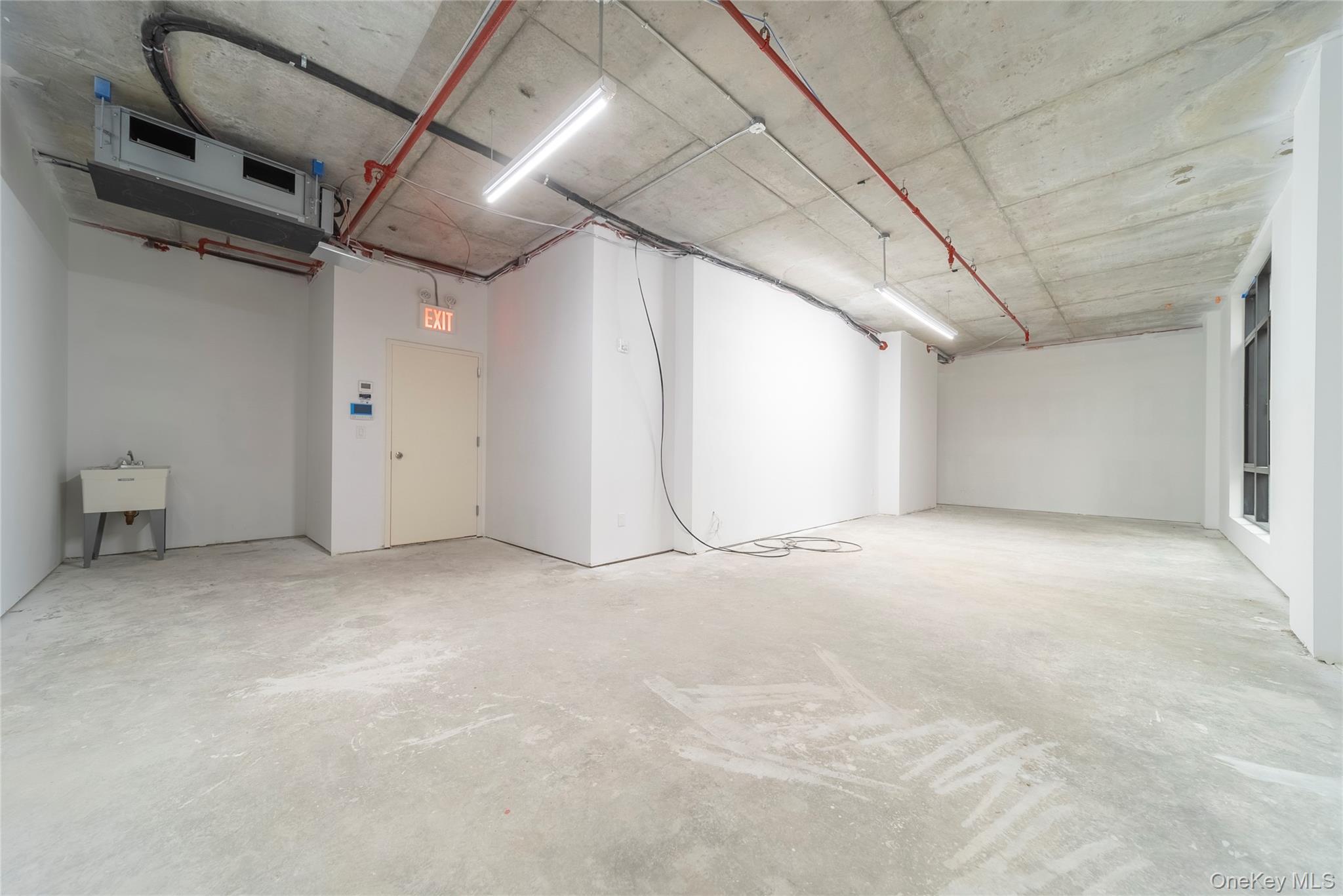 #3 photo, 124-28 Queens Boulevard, クイーンズ区 Kew Gardens , NY 11415