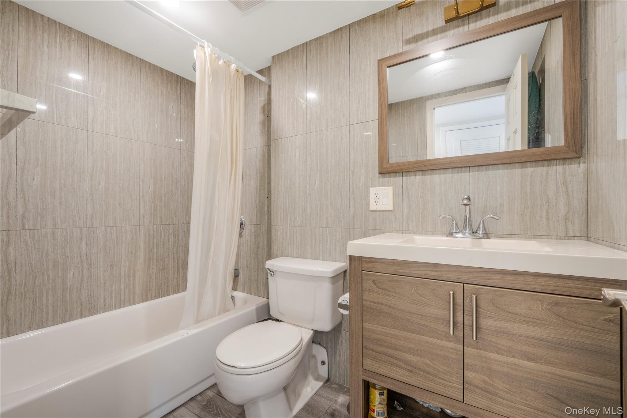 #12 photo, 5-24 115th Street, クイーンズ区 College Point , NY 11356