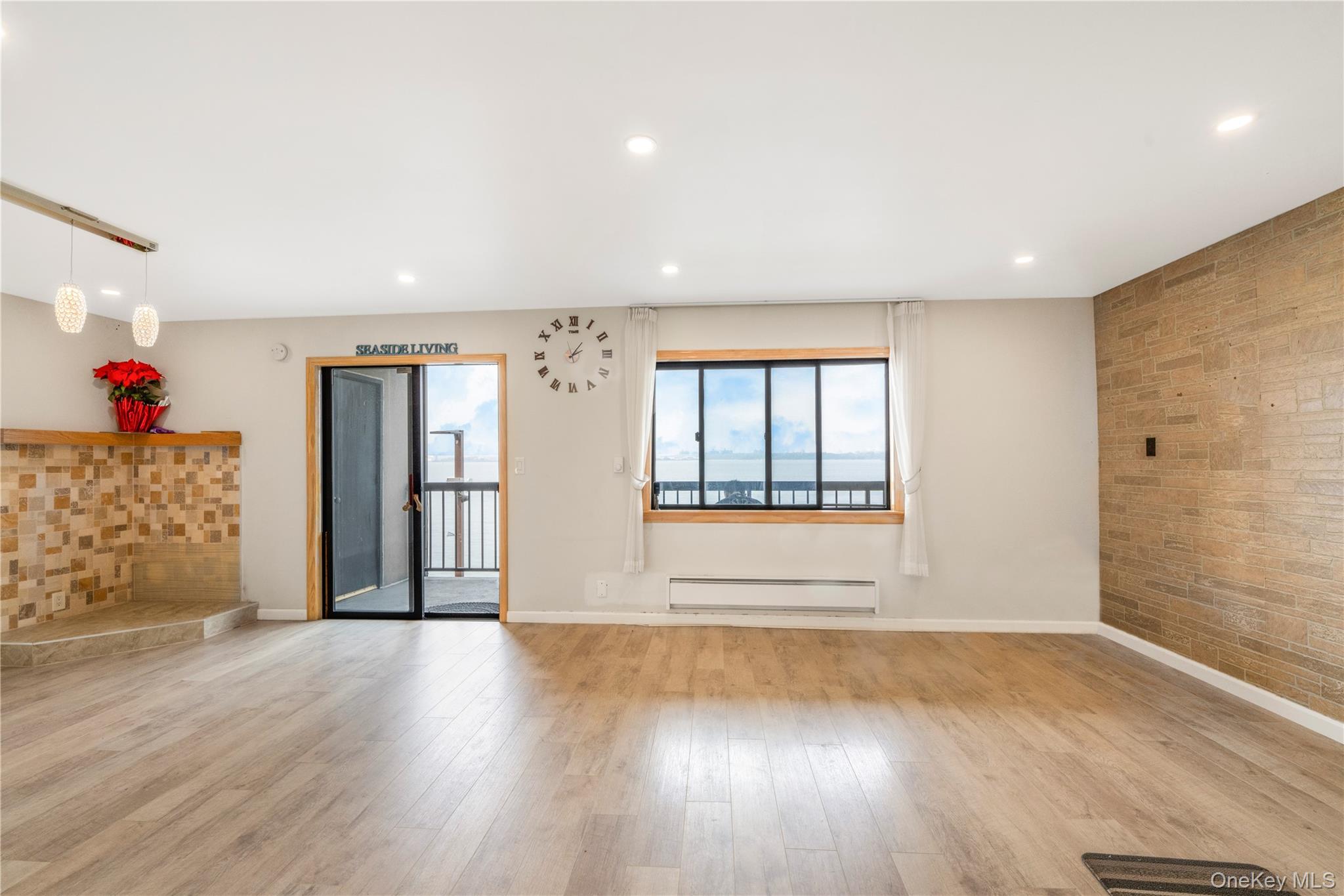 #13 photo, 5-24 115th Street, クイーンズ区 College Point , NY 11356