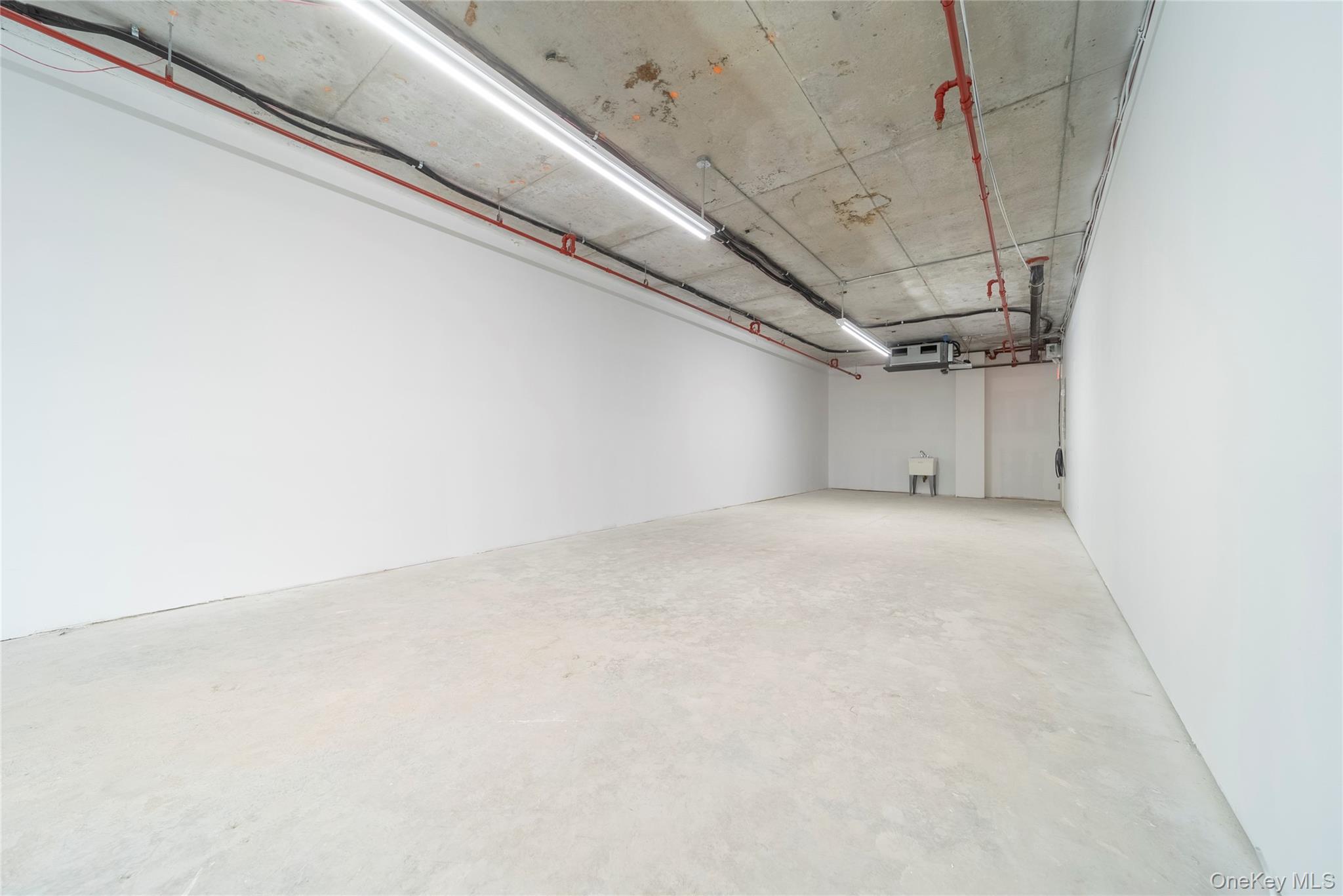 #4 photo, 124-28 Queens Boulevard, クイーンズ区 Kew Gardens , NY 11415