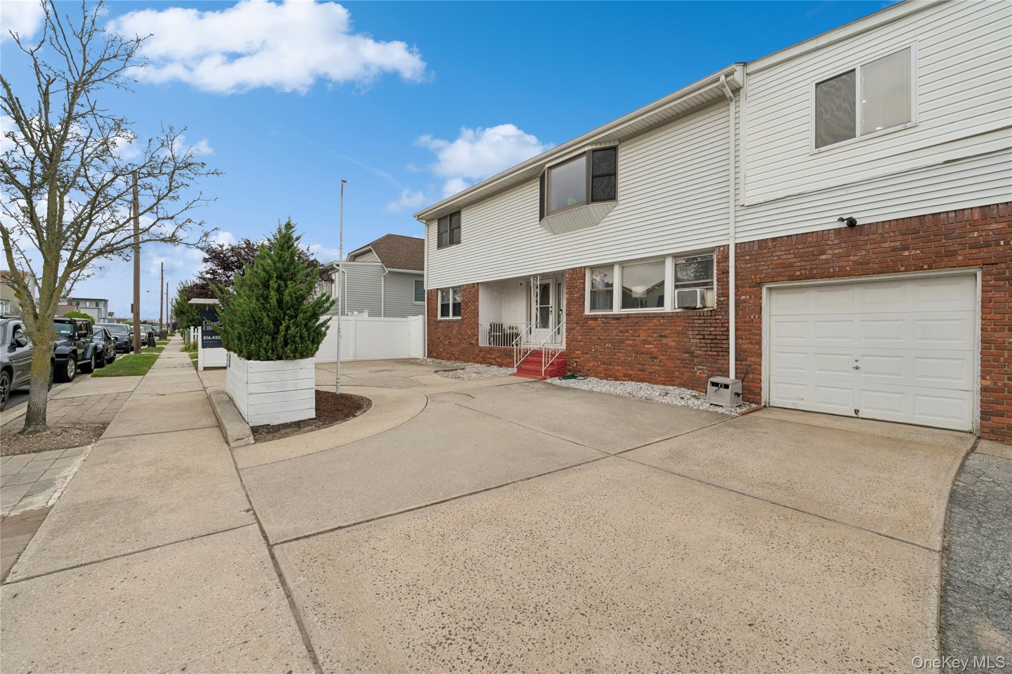 #2 photo, 33 Newport Road, Island Park , NY 11558