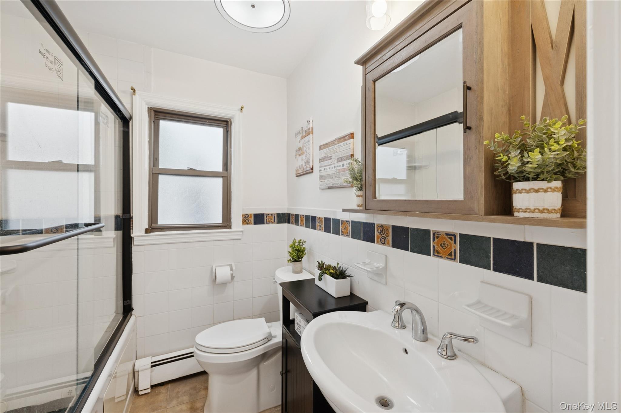 #9 photo, 33 Newport Road, Island Park , NY 11558