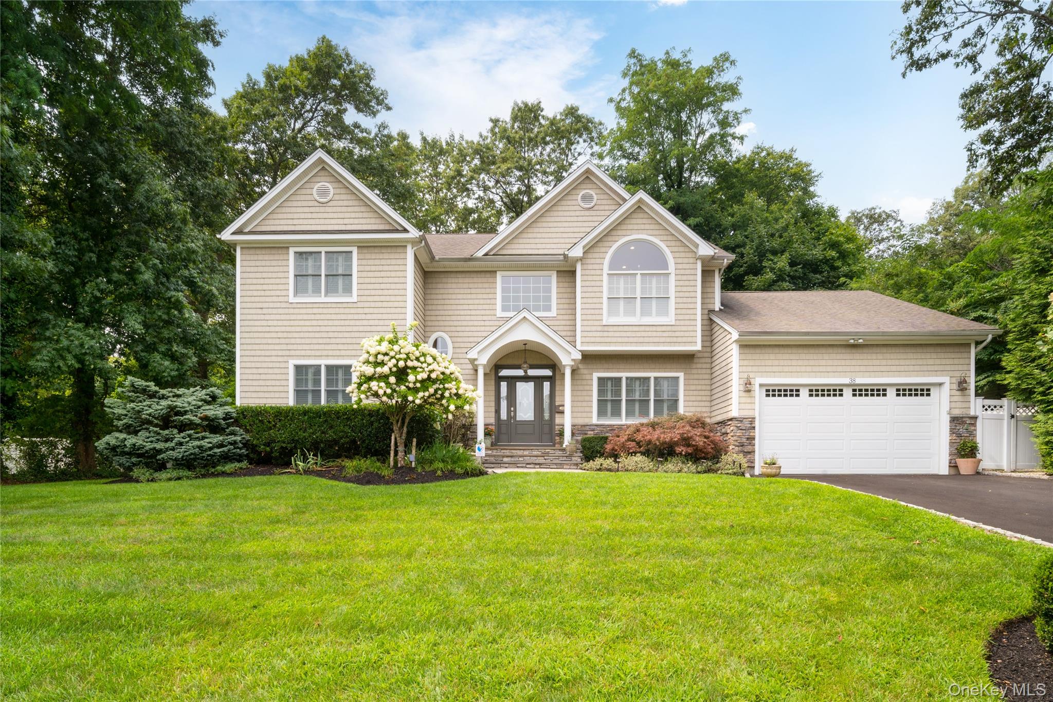 #1 photo, 38 Landing Lane, 东长岛 Port Jefferson , NY 11777