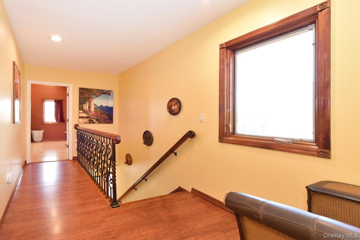 #15 photo, 385 Oceanside Parkway, Oceanside , NY 11572