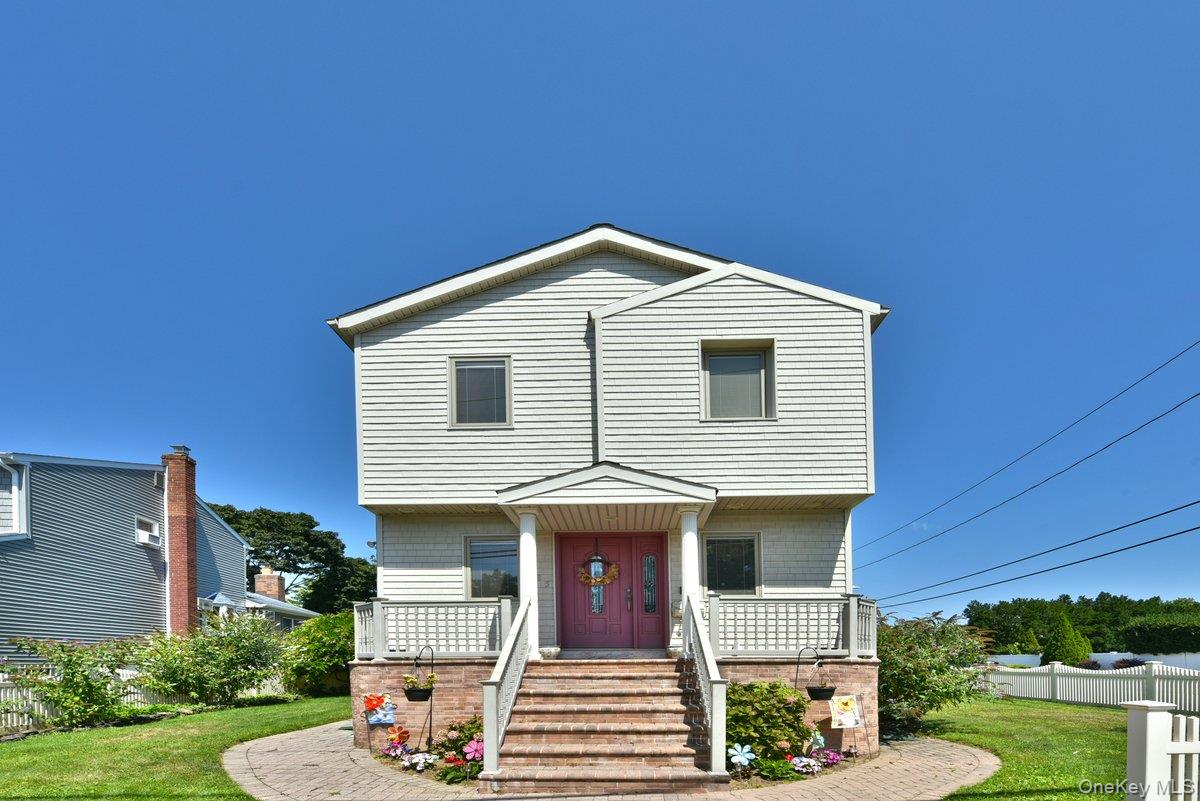 #2 photo, 385 Oceanside Parkway, Oceanside , NY 11572