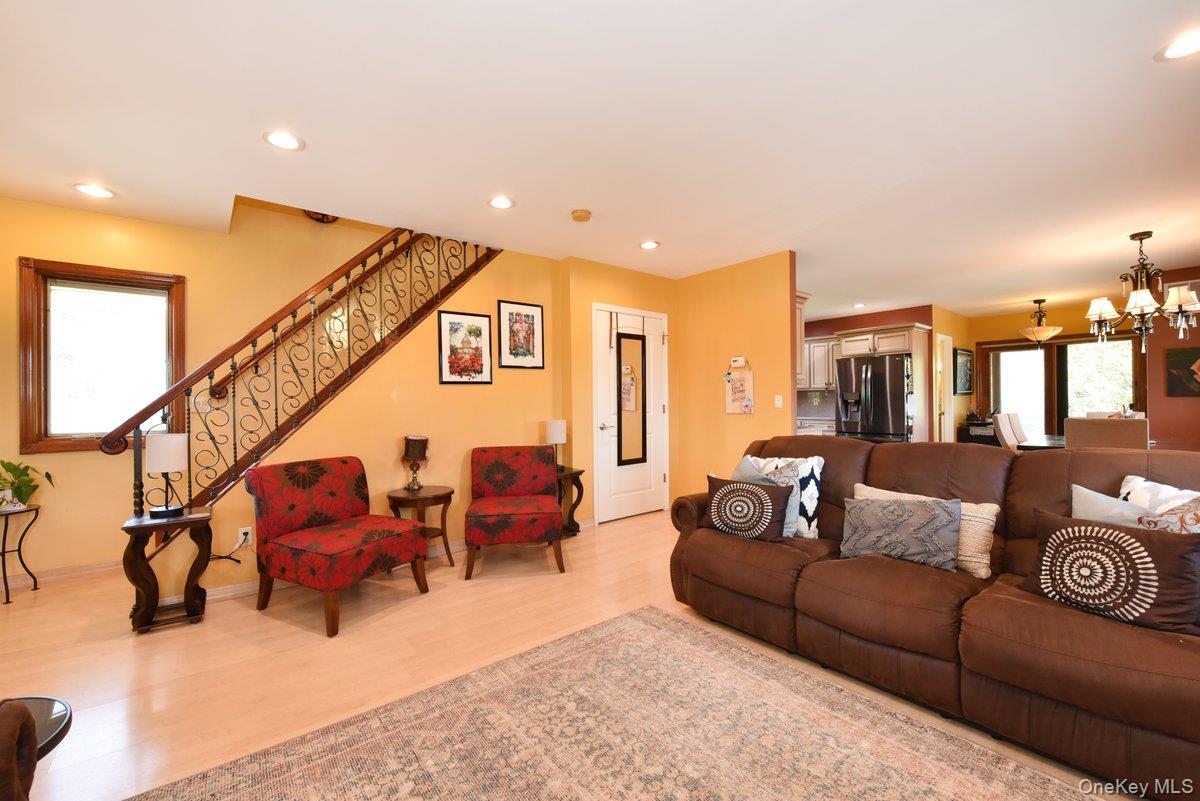 #6 photo, 385 Oceanside Parkway, Oceanside , NY 11572