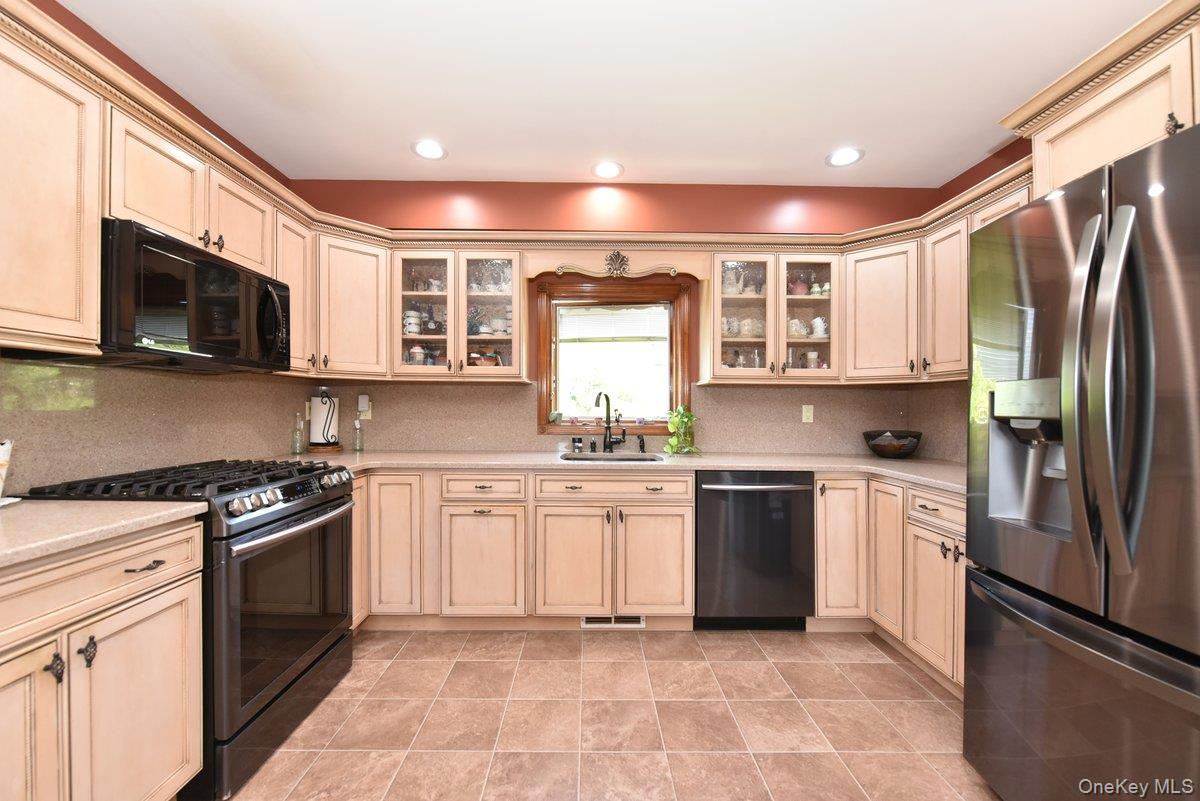 #8 photo, 385 Oceanside Parkway, Oceanside , NY 11572