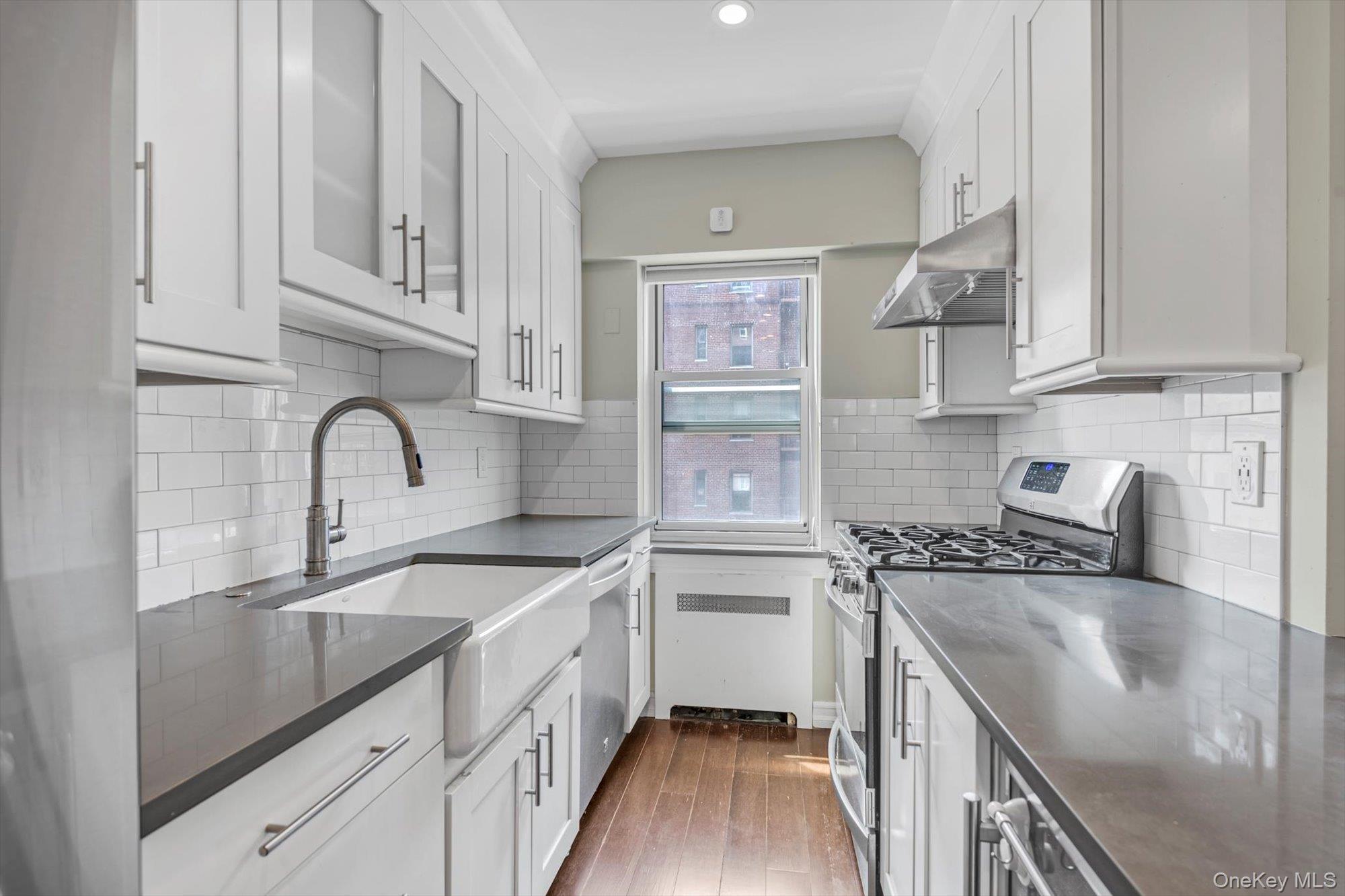 #10 photo, 110-20 71st Avenue, クイーンズ区 Forest Hills , NY 11375