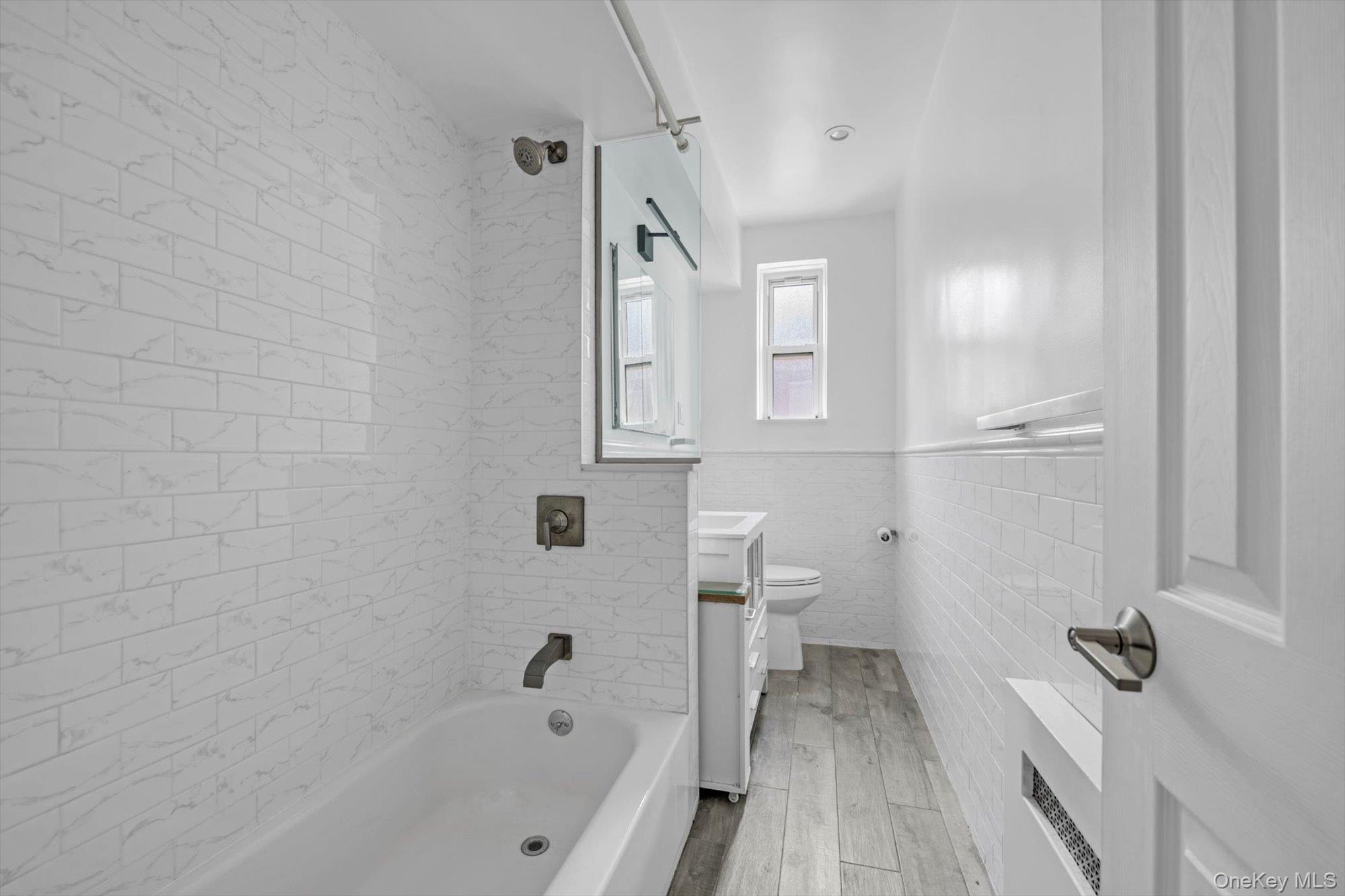 #16 photo, 110-20 71st Avenue, クイーンズ区 Forest Hills , NY 11375