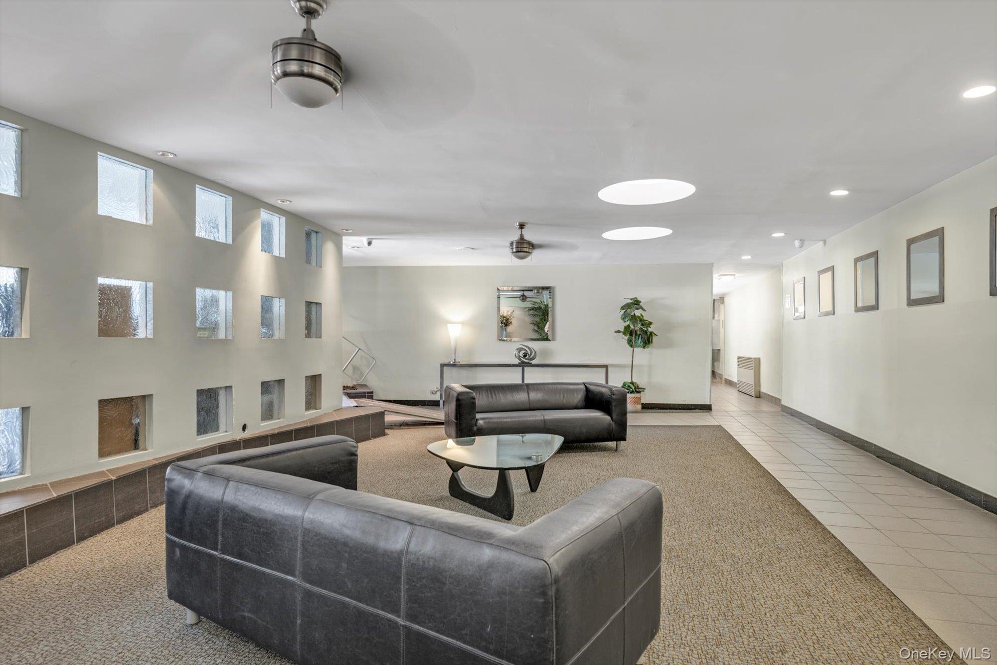 #3 photo, 110-20 71st Avenue, クイーンズ区 Forest Hills , NY 11375