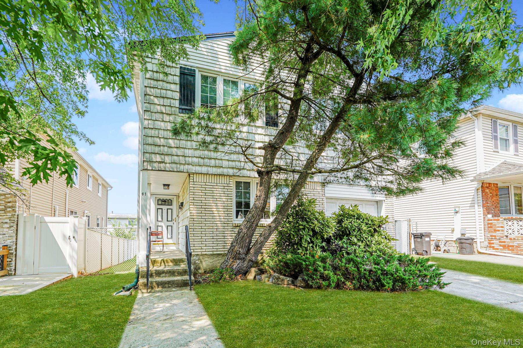 #1 photo, 41 Middle Loop Road, स्टेटन द्वीप Staten Island , NY 10308