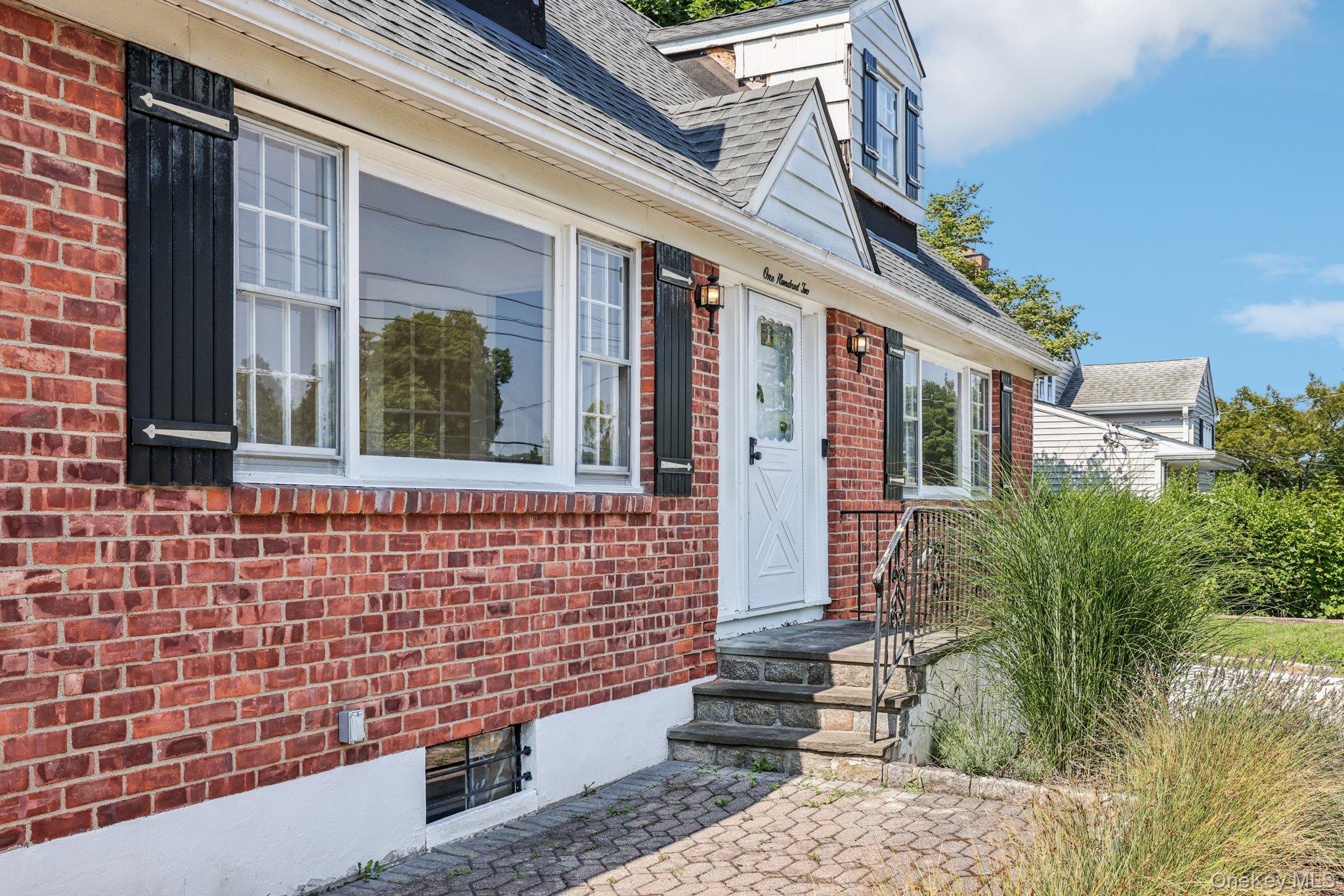 #1 photo, 102 Grand Boulevard, Scarsdale , NY 10583