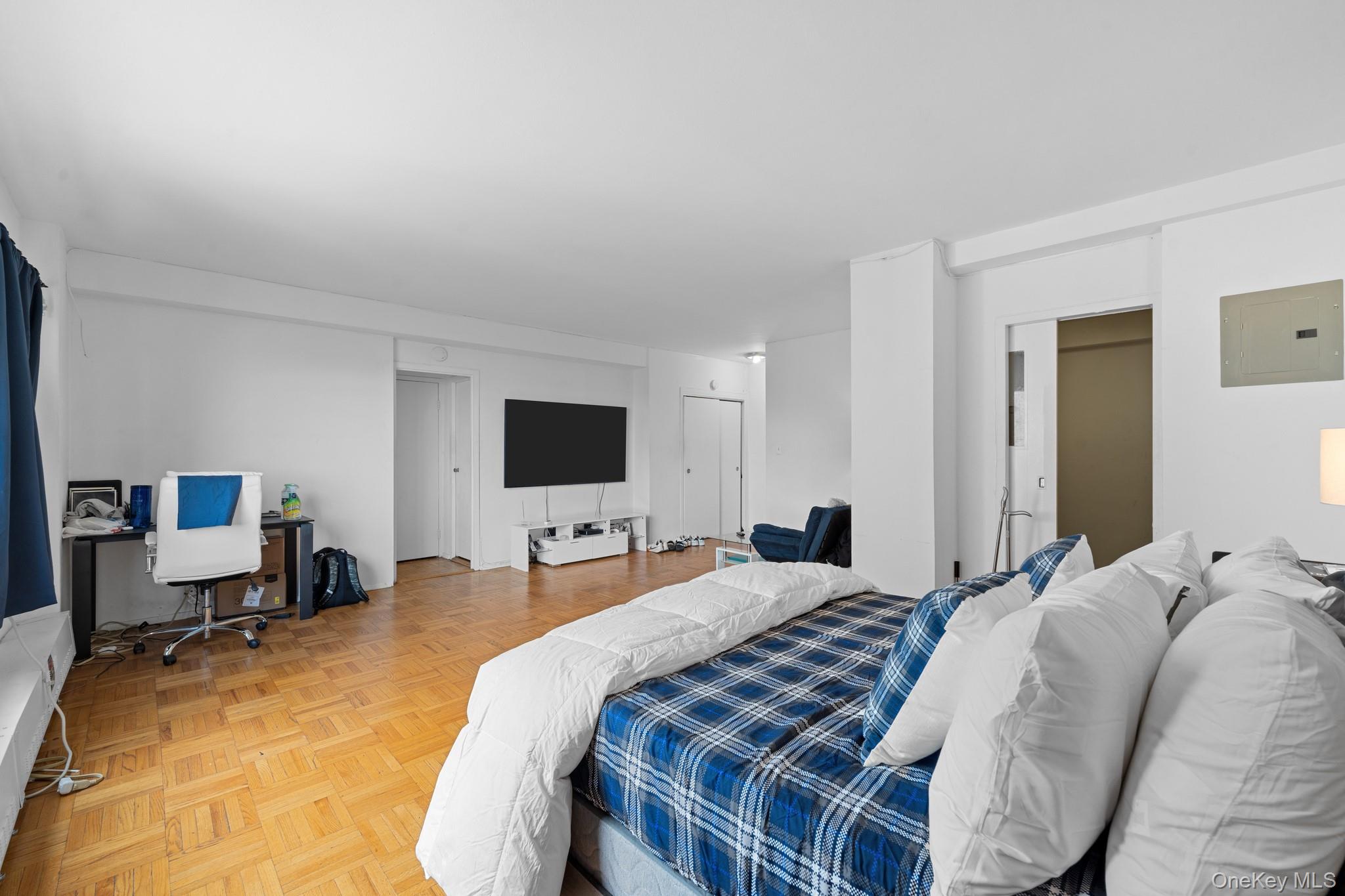 #2 photo, 4 Fordham Hill Oval, Bronx , NY 10468