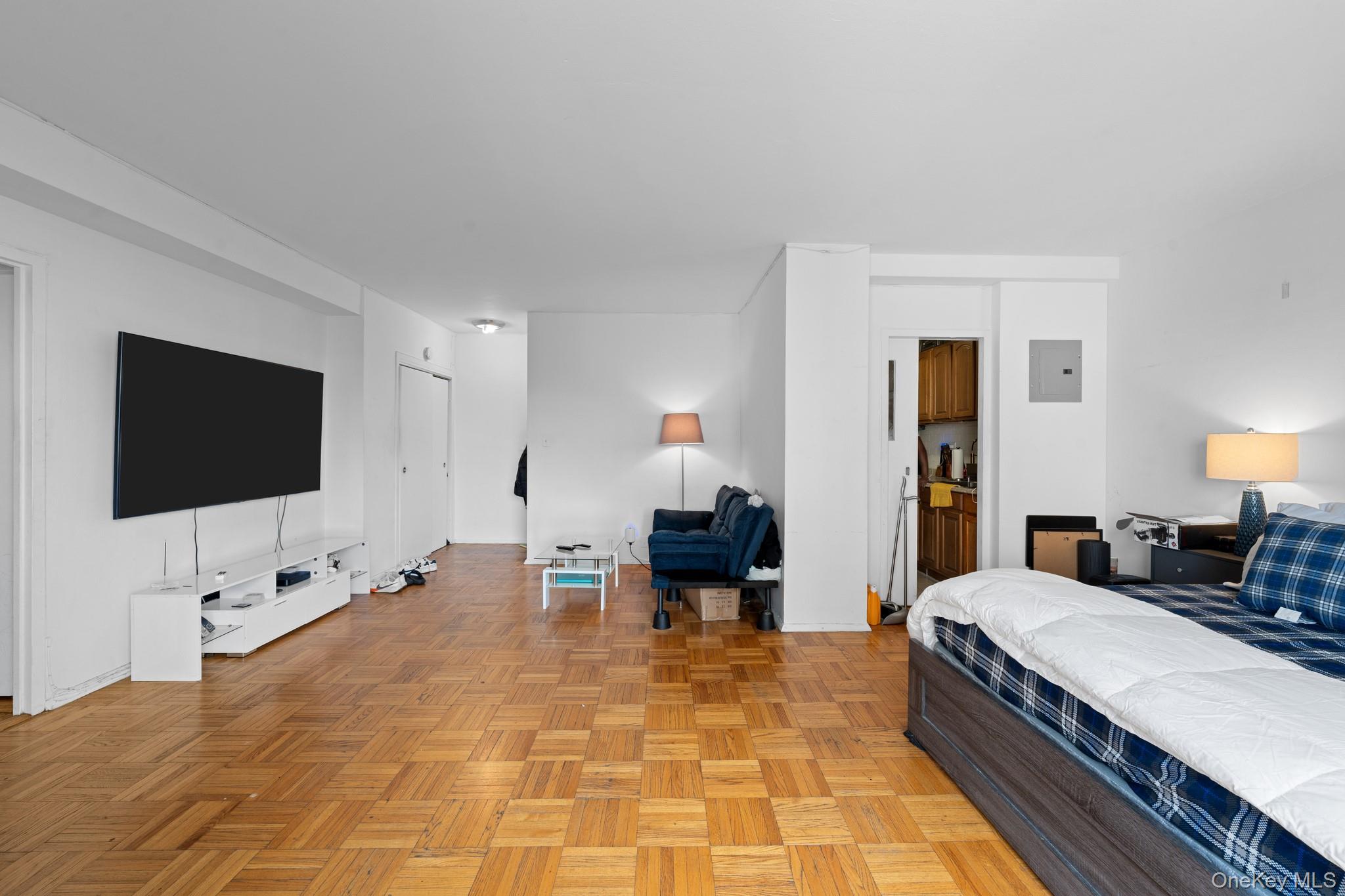 #3 photo, 4 Fordham Hill Oval, Bronx , NY 10468