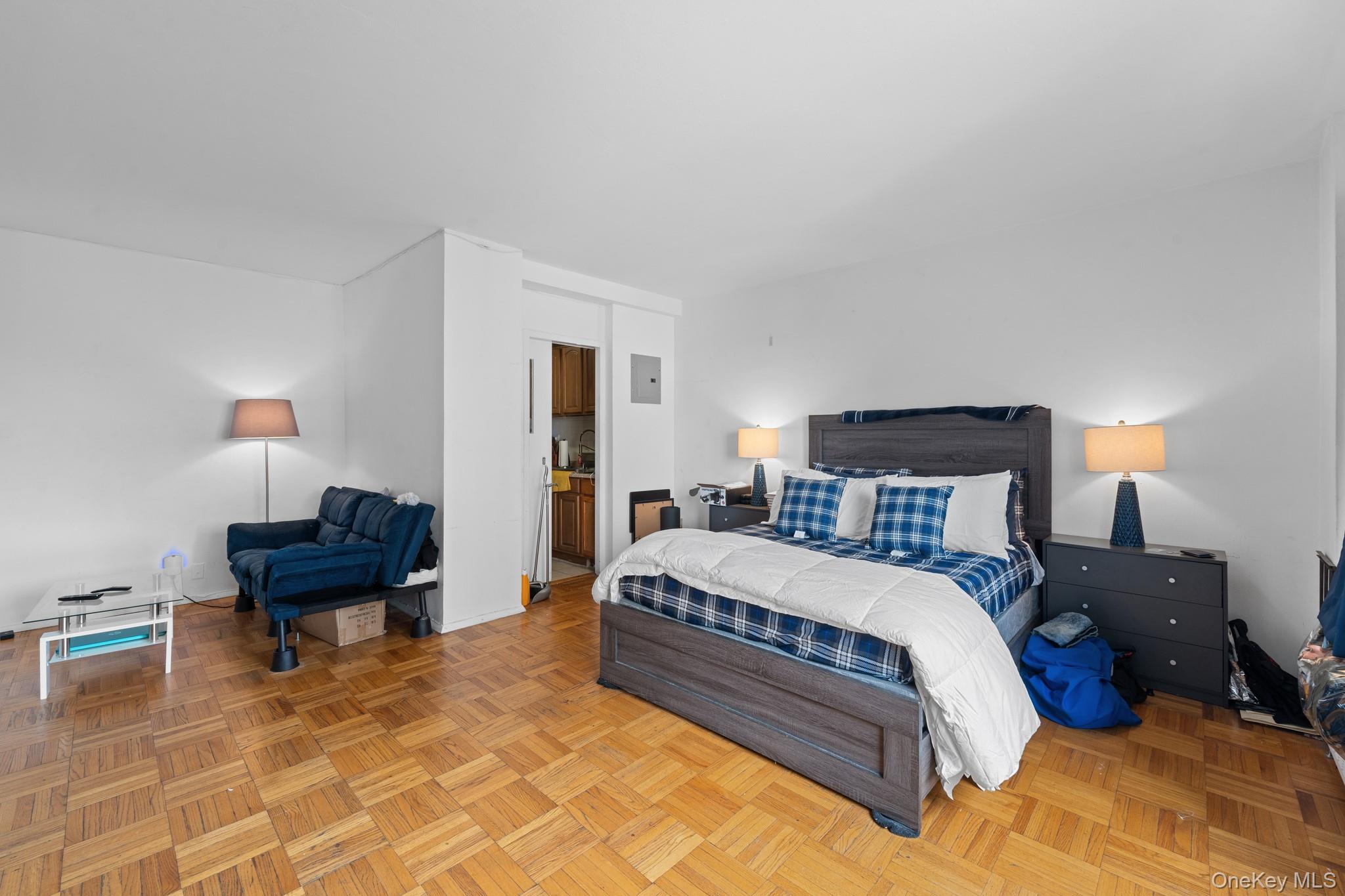 #4 photo, 4 Fordham Hill Oval, Bronx , NY 10468