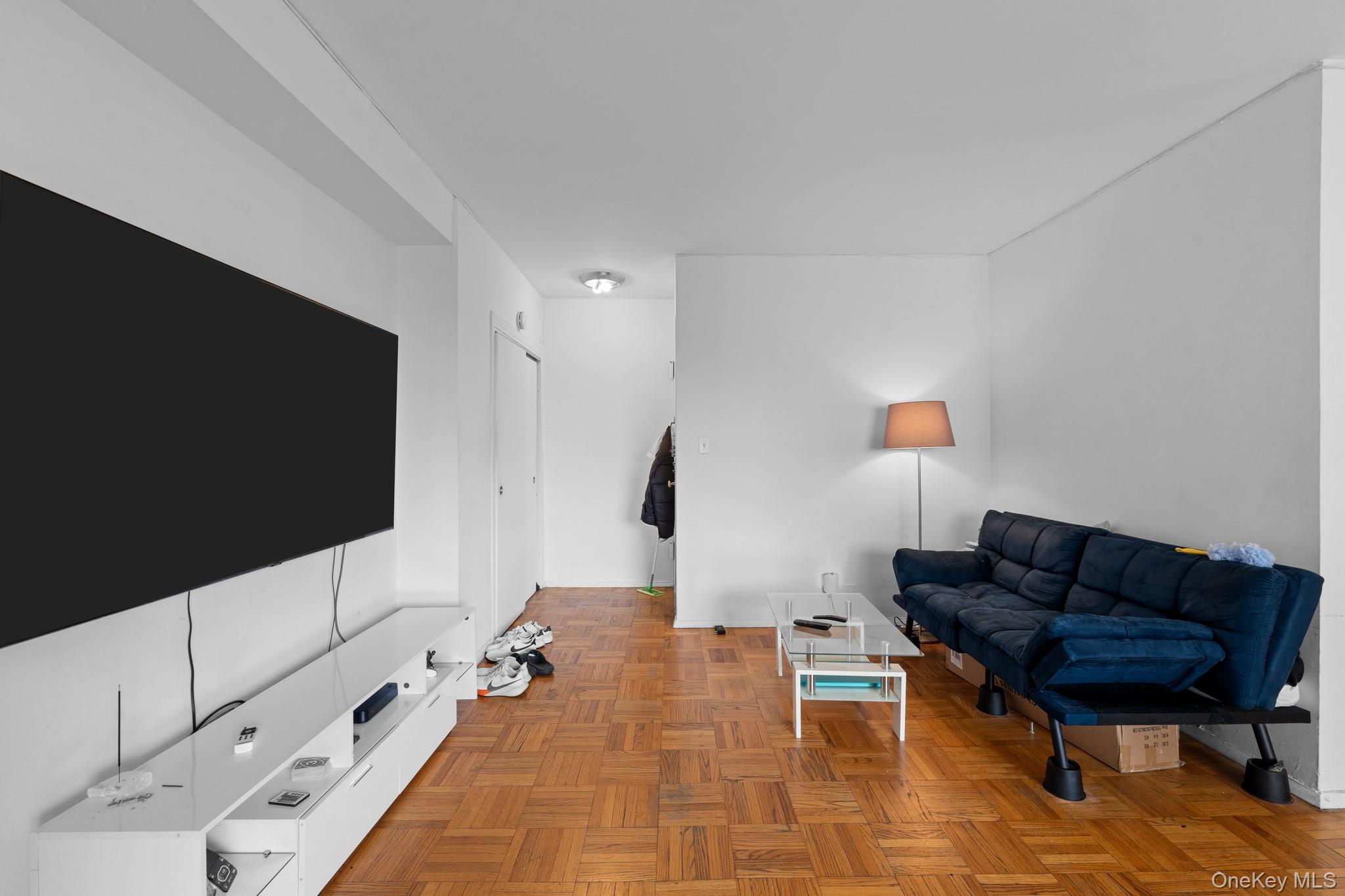 #5 photo, 4 Fordham Hill Oval, Bronx , NY 10468