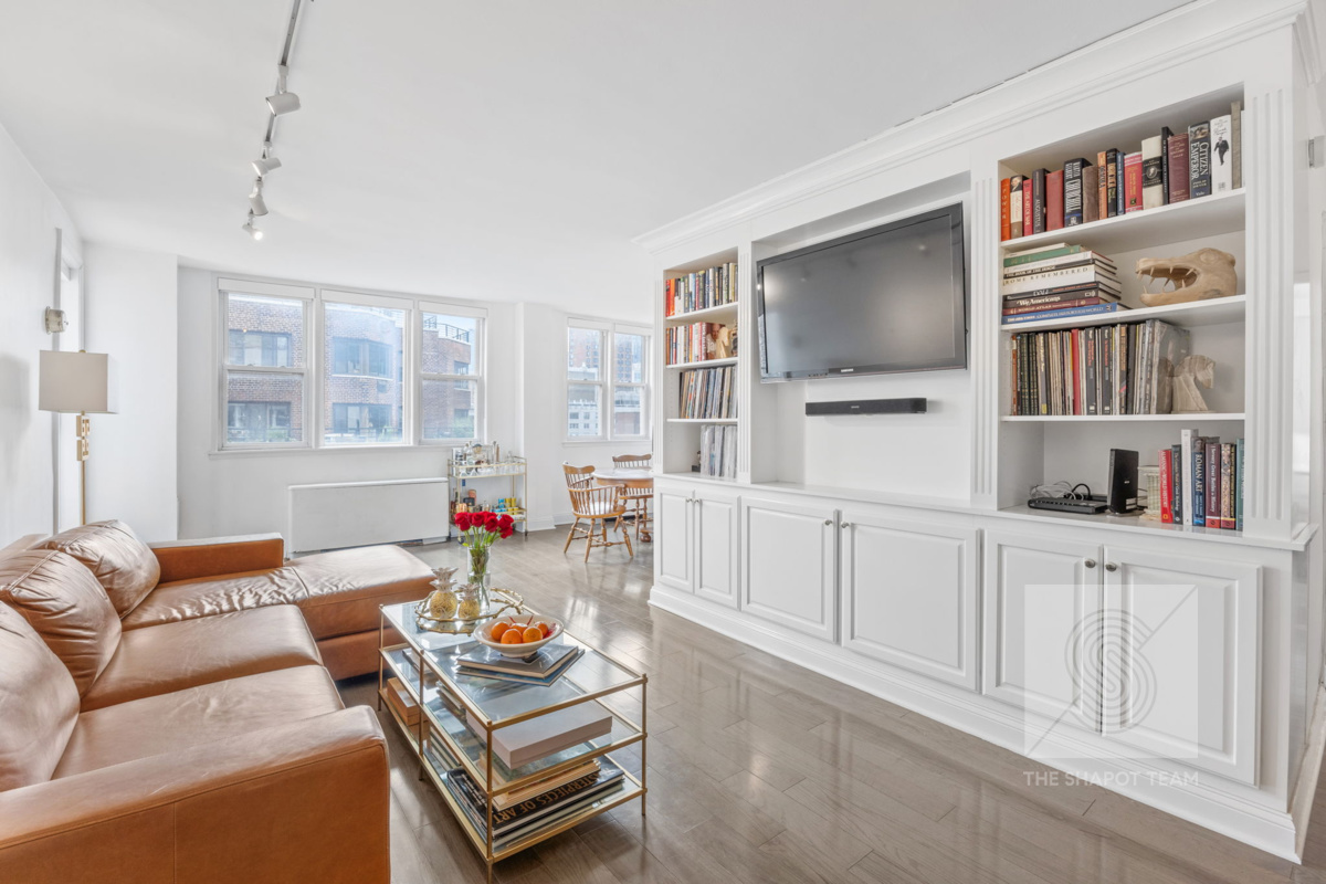 #1 photo, 201 E 36th Street, मैनहटन Murray Hill , NY 10016